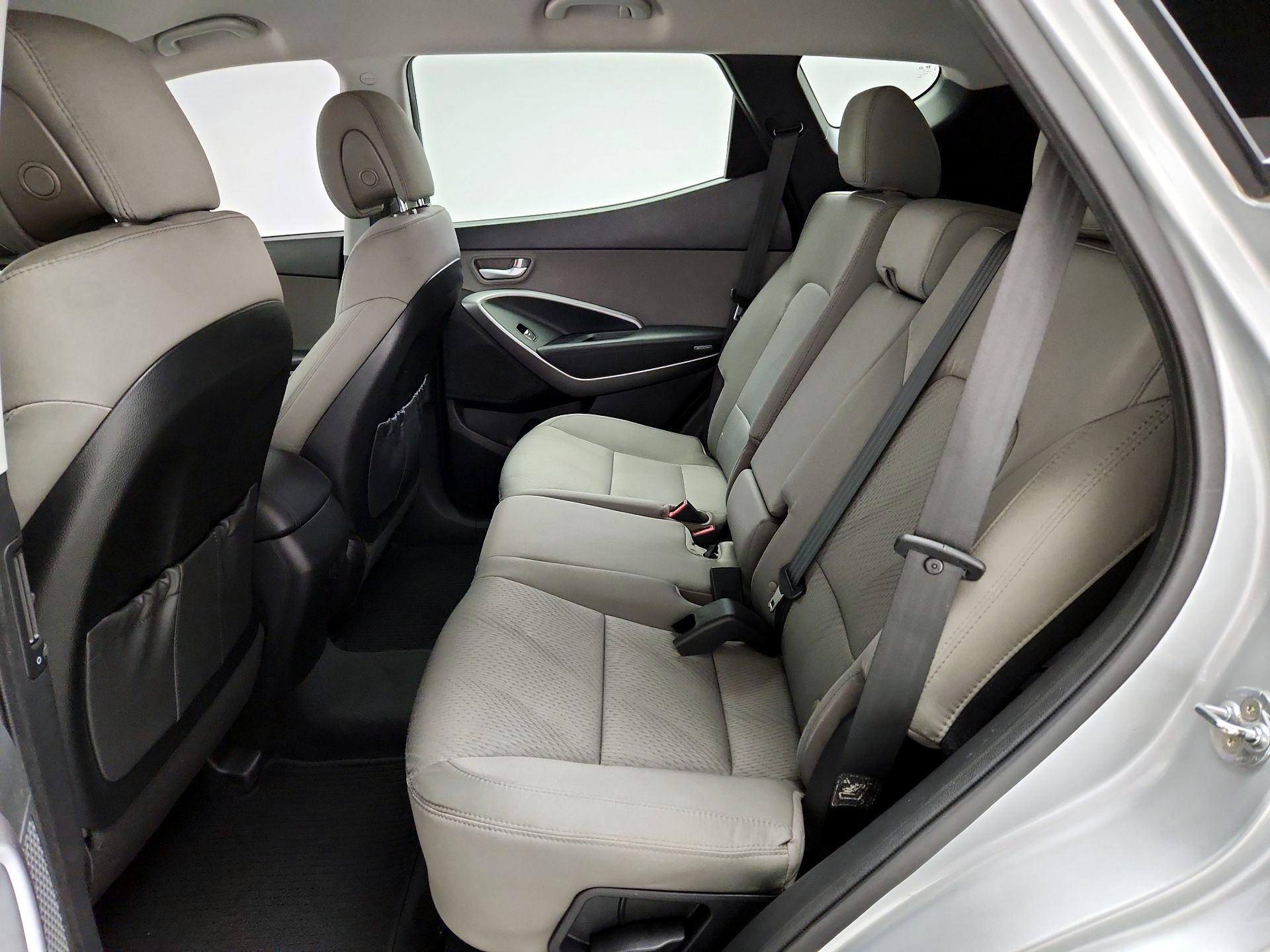 Thumbnail: 2016 Hyundai Santa Fe - 19