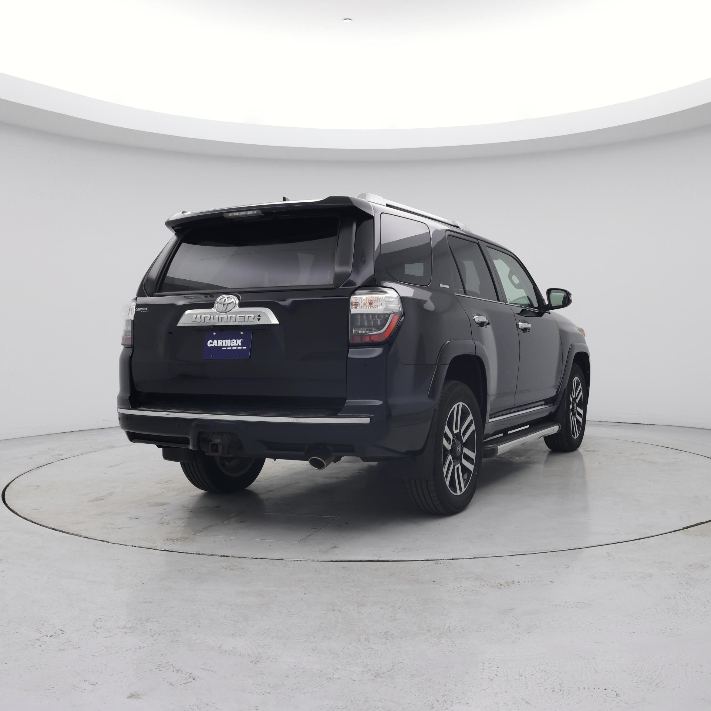 Thumbnail: 2017 Toyota 4Runner - 8