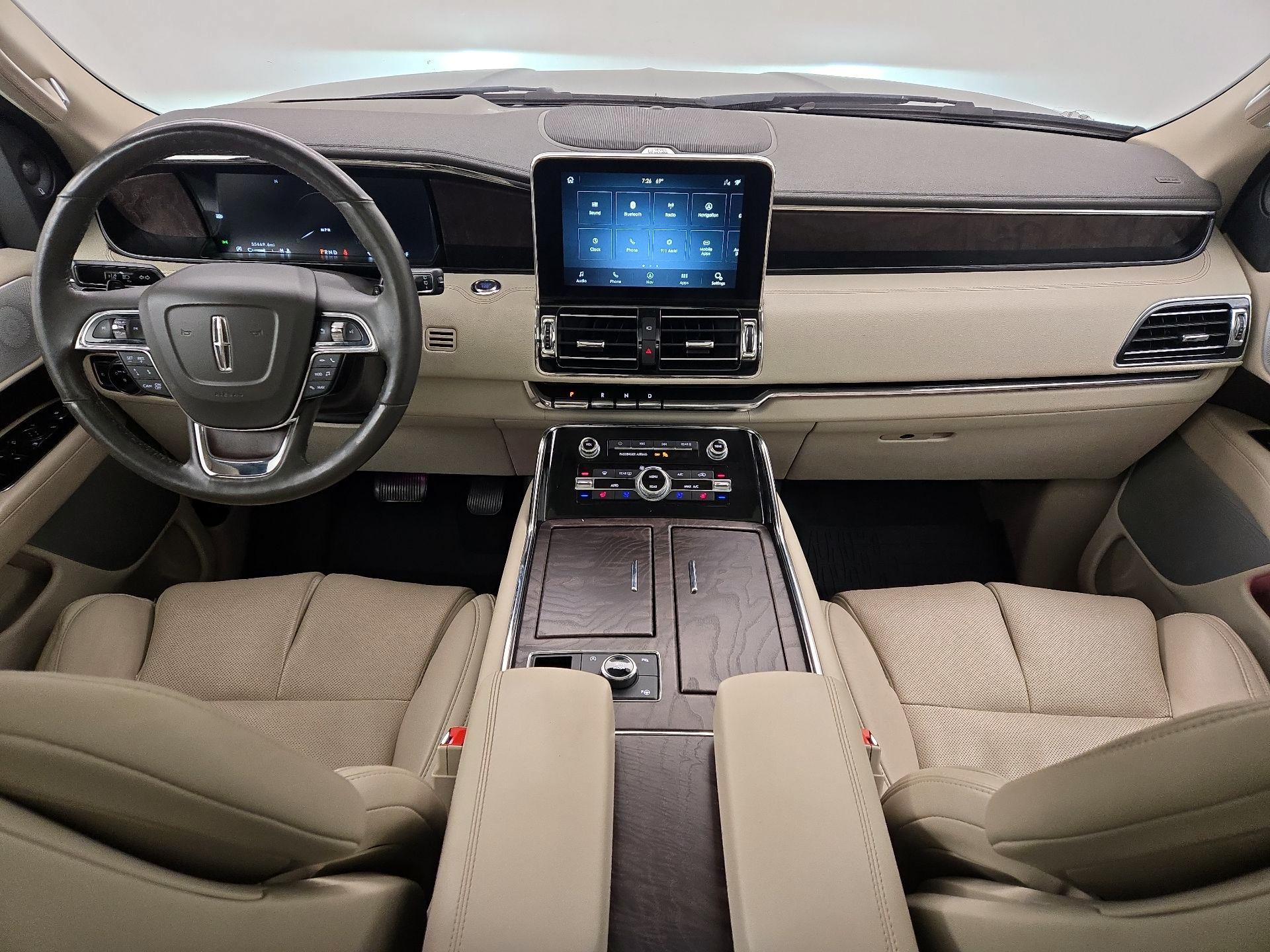 Thumbnail: 2020 Lincoln Navigator L - 9