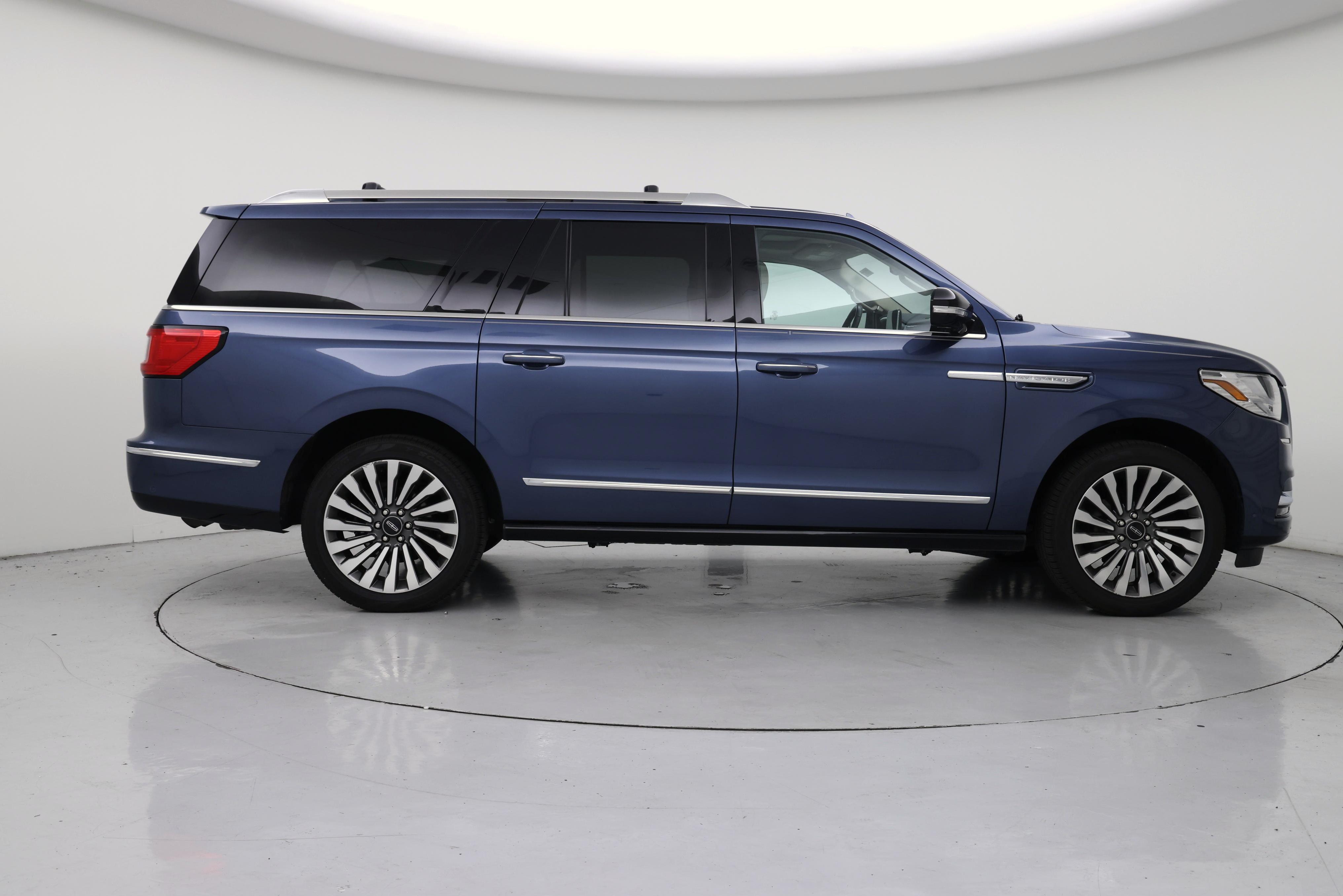 Thumbnail: 2020 Lincoln Navigator L - 7