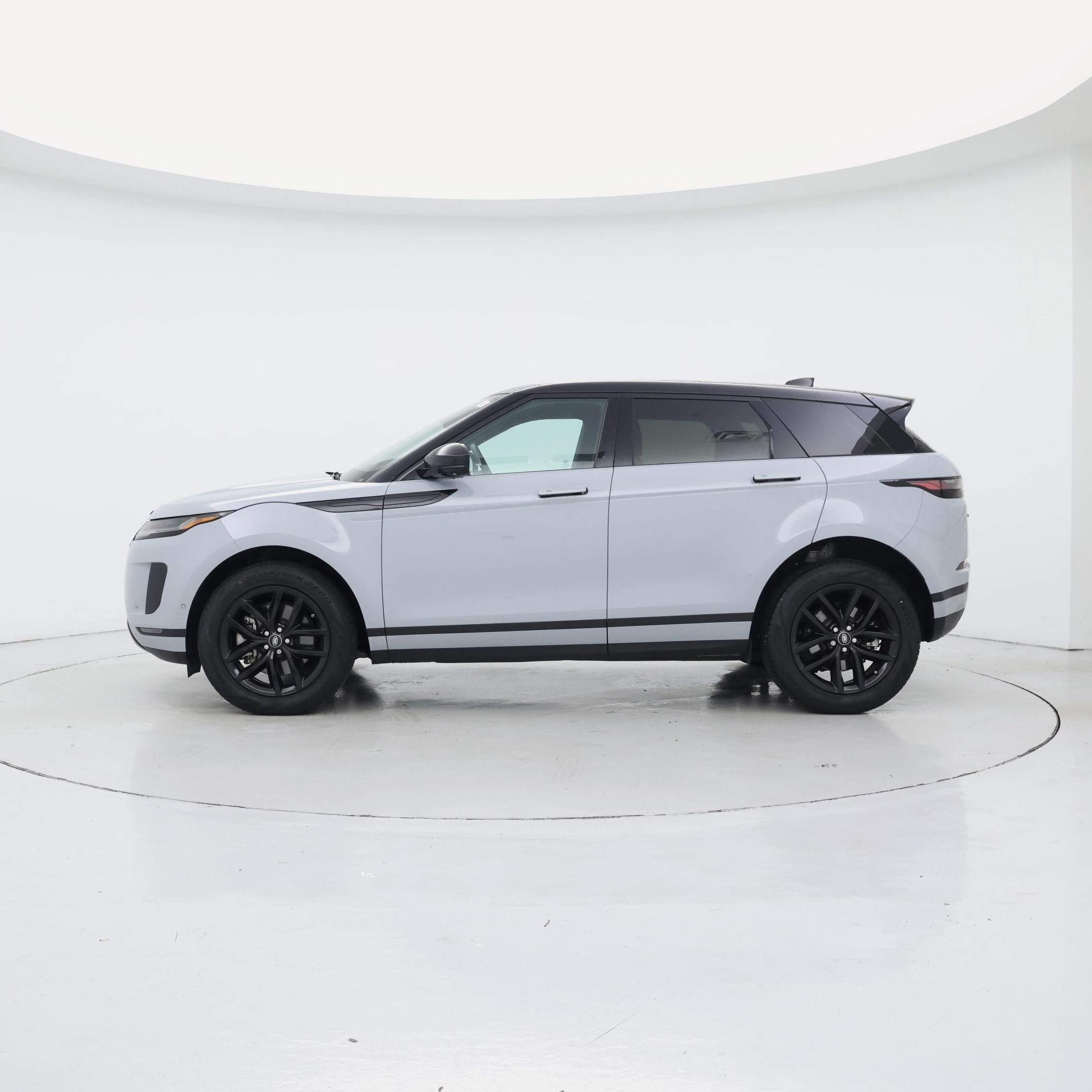 Thumbnail: 2025 Land Rover Range Rover Evoque - 3