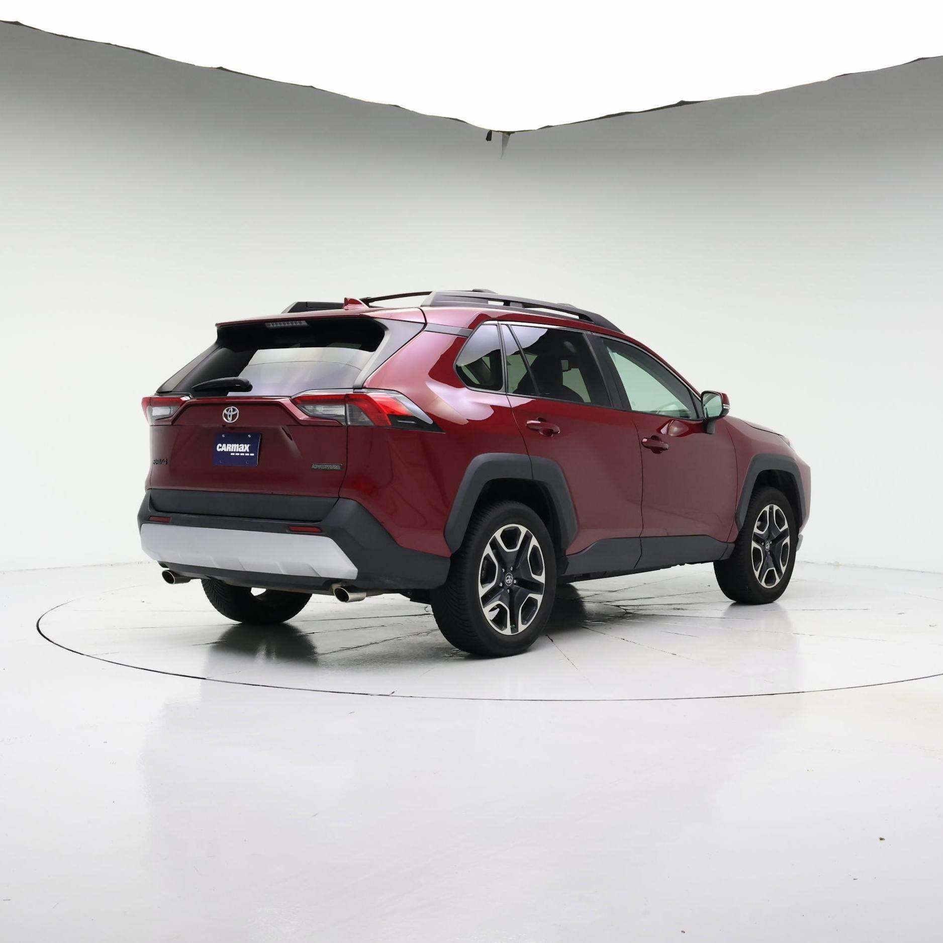 Thumbnail: 2019 Toyota RAV4 - 8