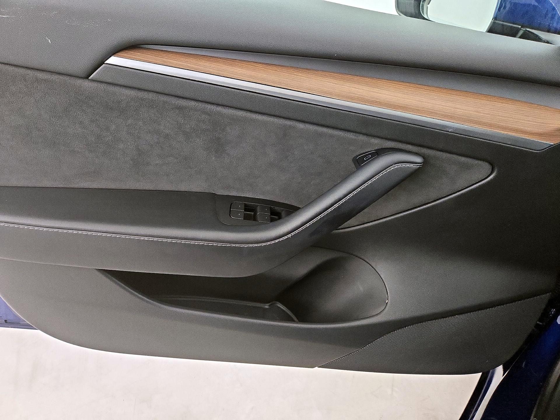 Thumbnail: 2022 Tesla Model 3 - 12