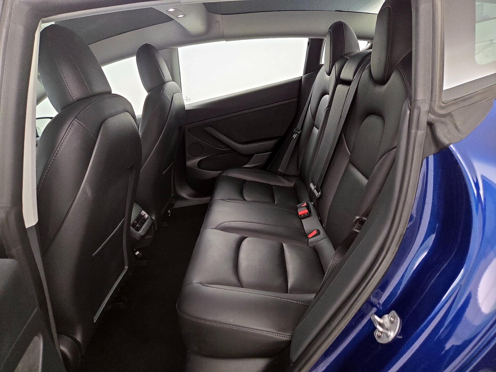 Thumbnail: 2022 Tesla Model 3 - 18