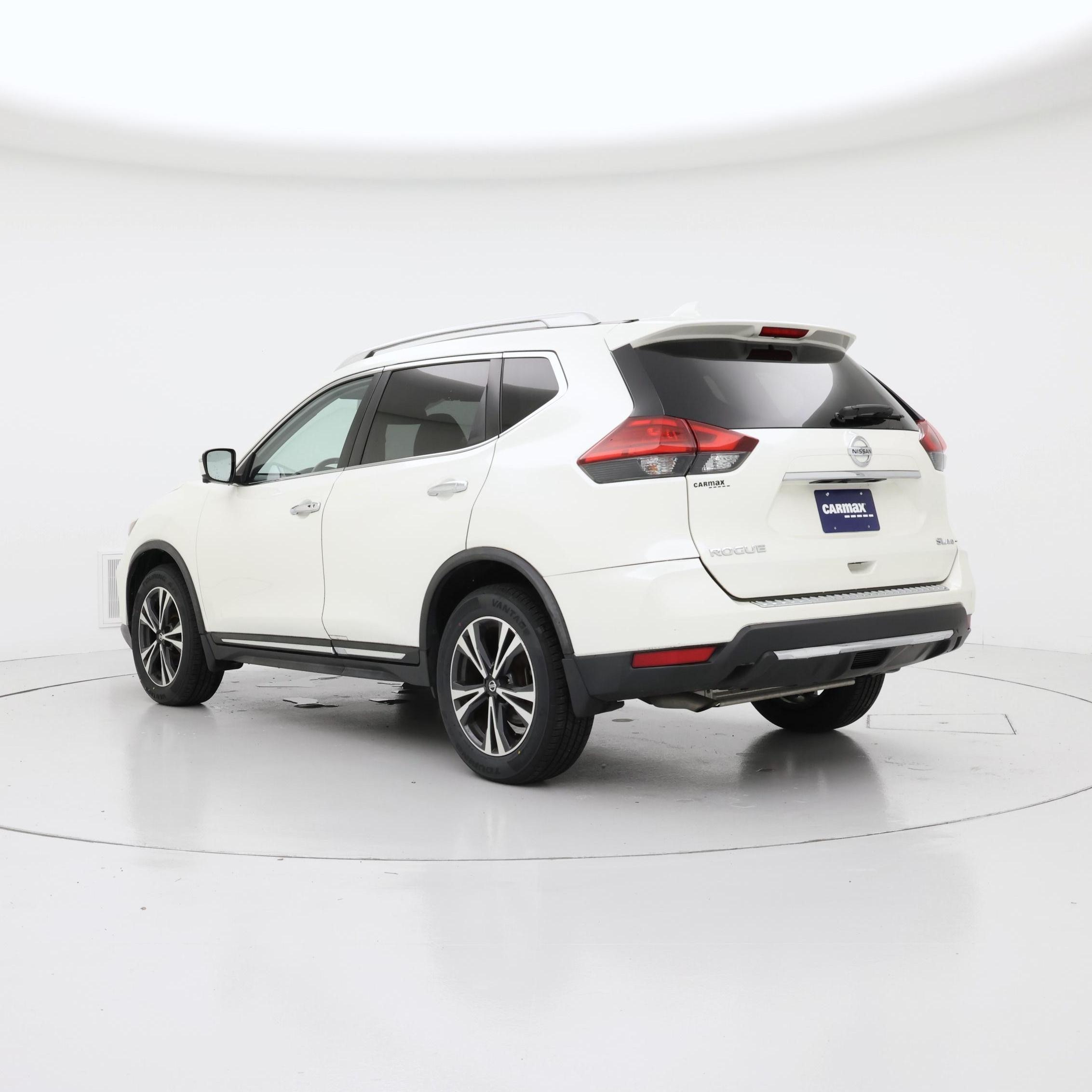 Thumbnail: 2017 Nissan Rogue - 2