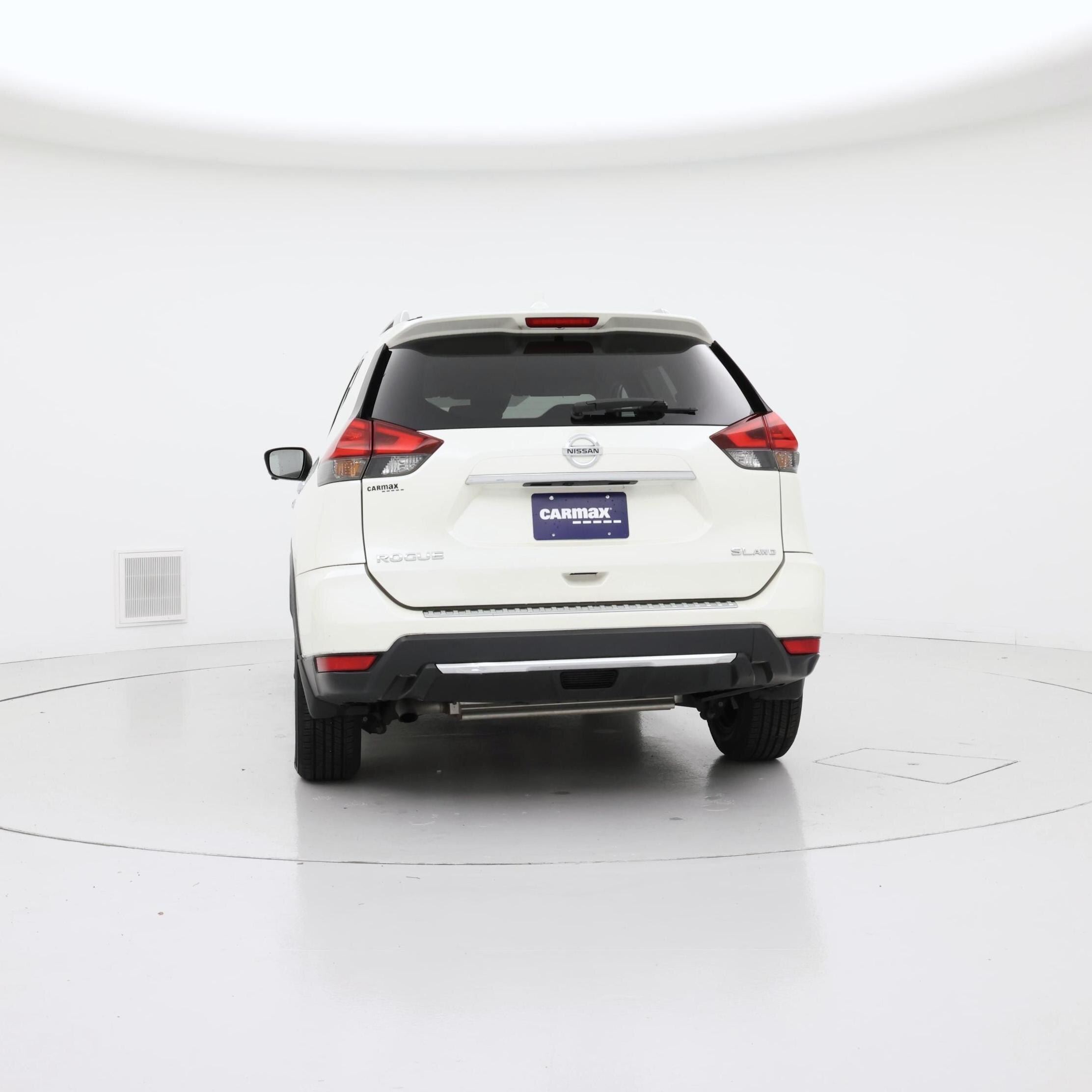 Thumbnail: 2017 Nissan Rogue - 6