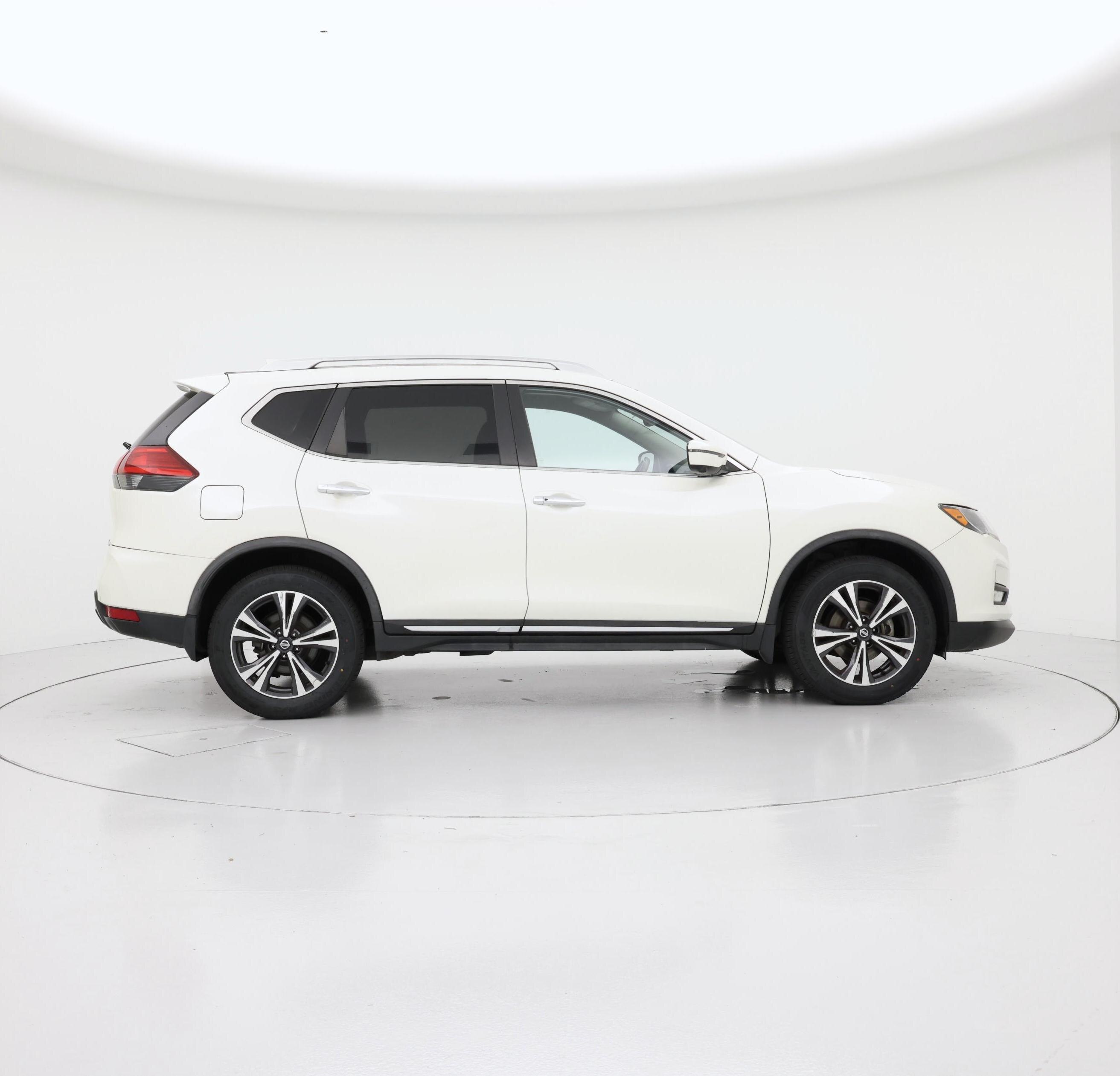 Thumbnail: 2017 Nissan Rogue - 7