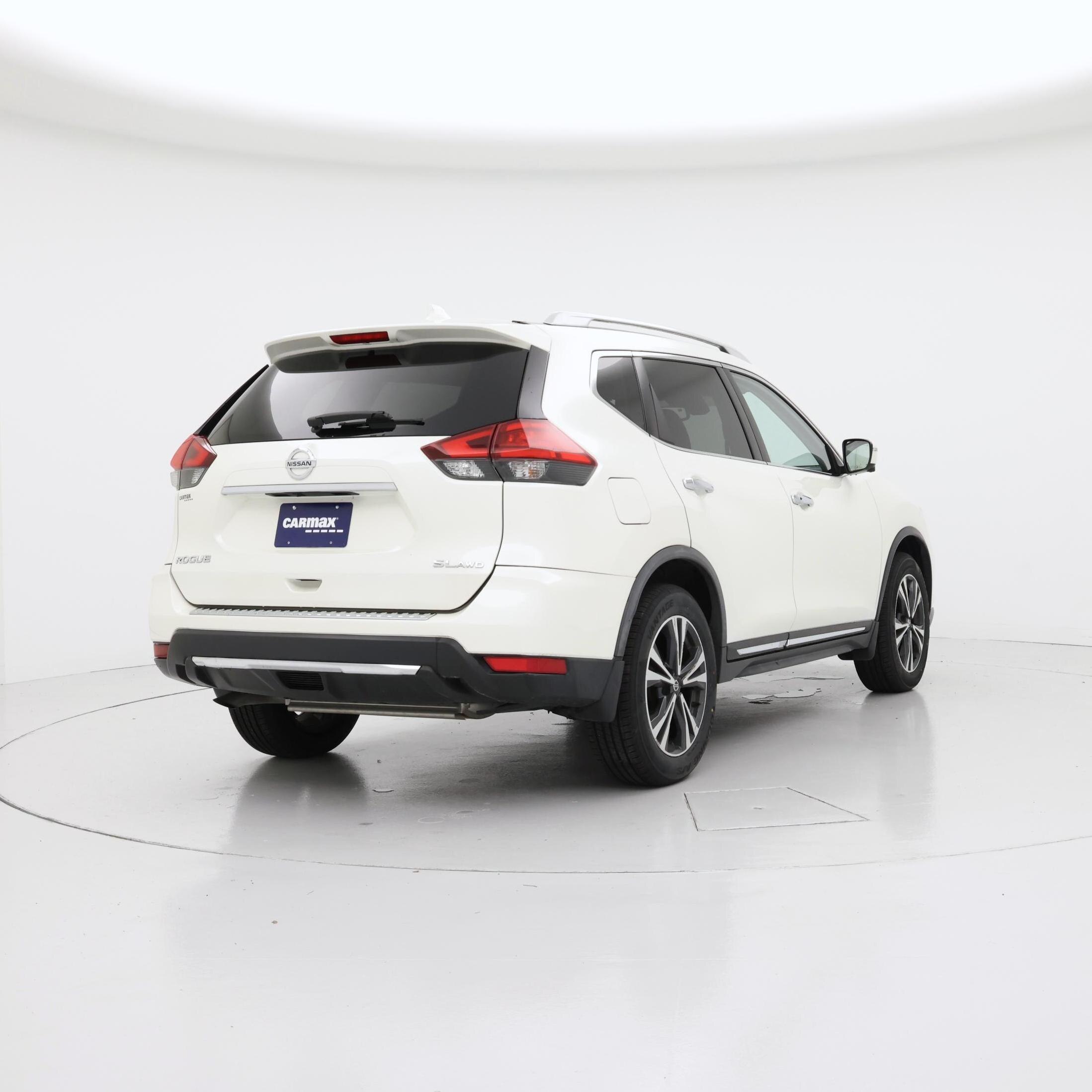 Thumbnail: 2017 Nissan Rogue - 8