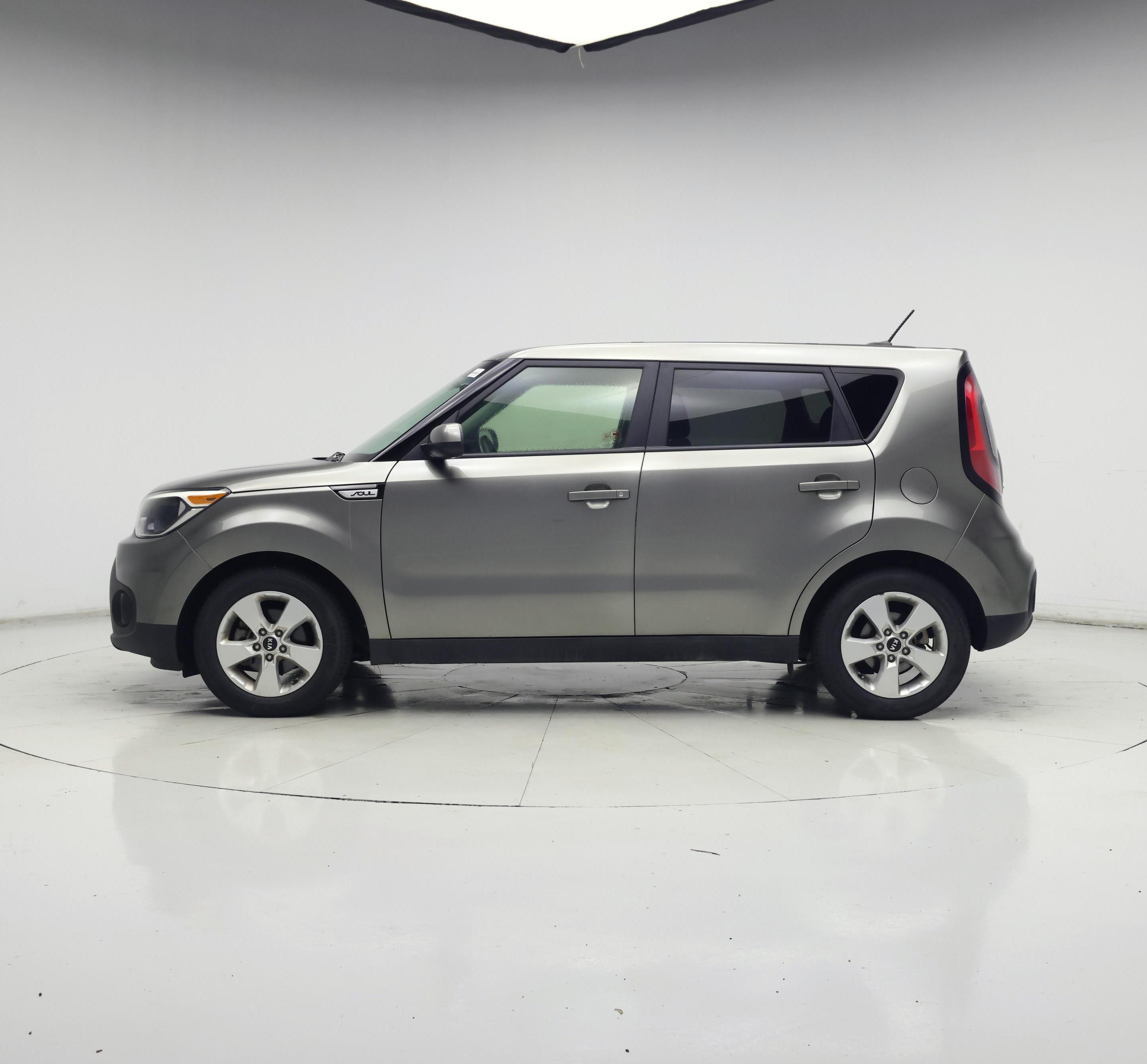 Thumbnail: 2019 Kia Soul - 3