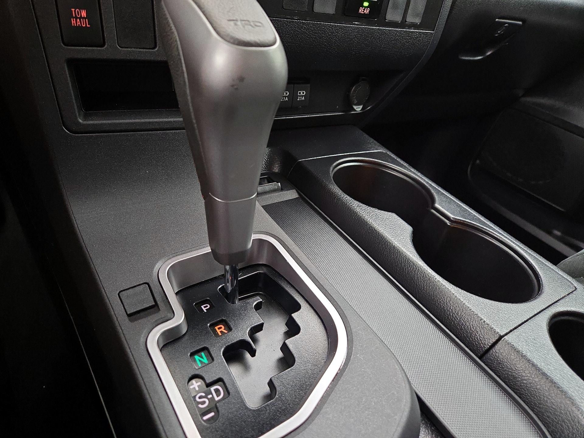 Thumbnail: 2022 Toyota Sequoia - 17