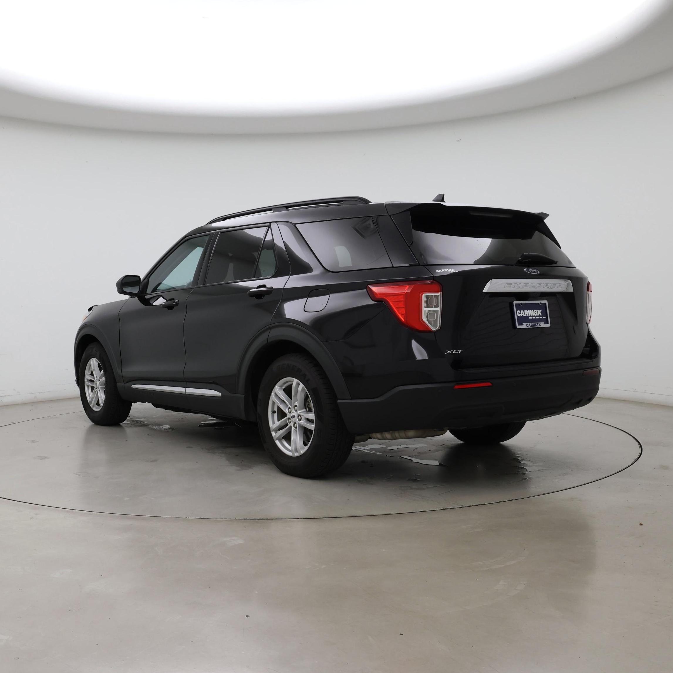 Thumbnail: 2022 Ford Explorer - 2