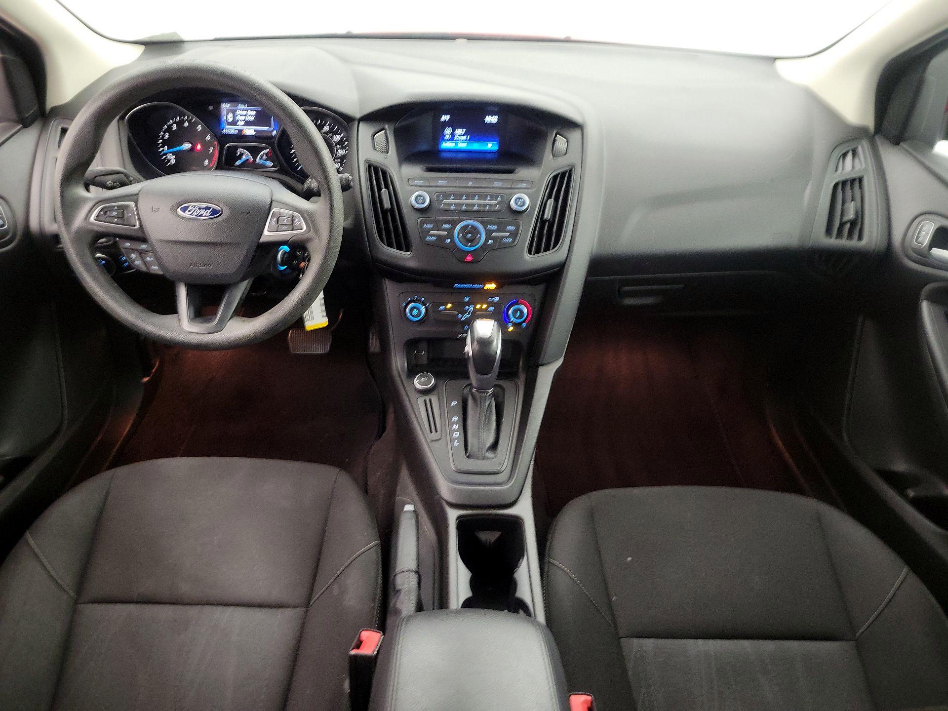 Thumbnail: 2016 Ford Focus - 9
