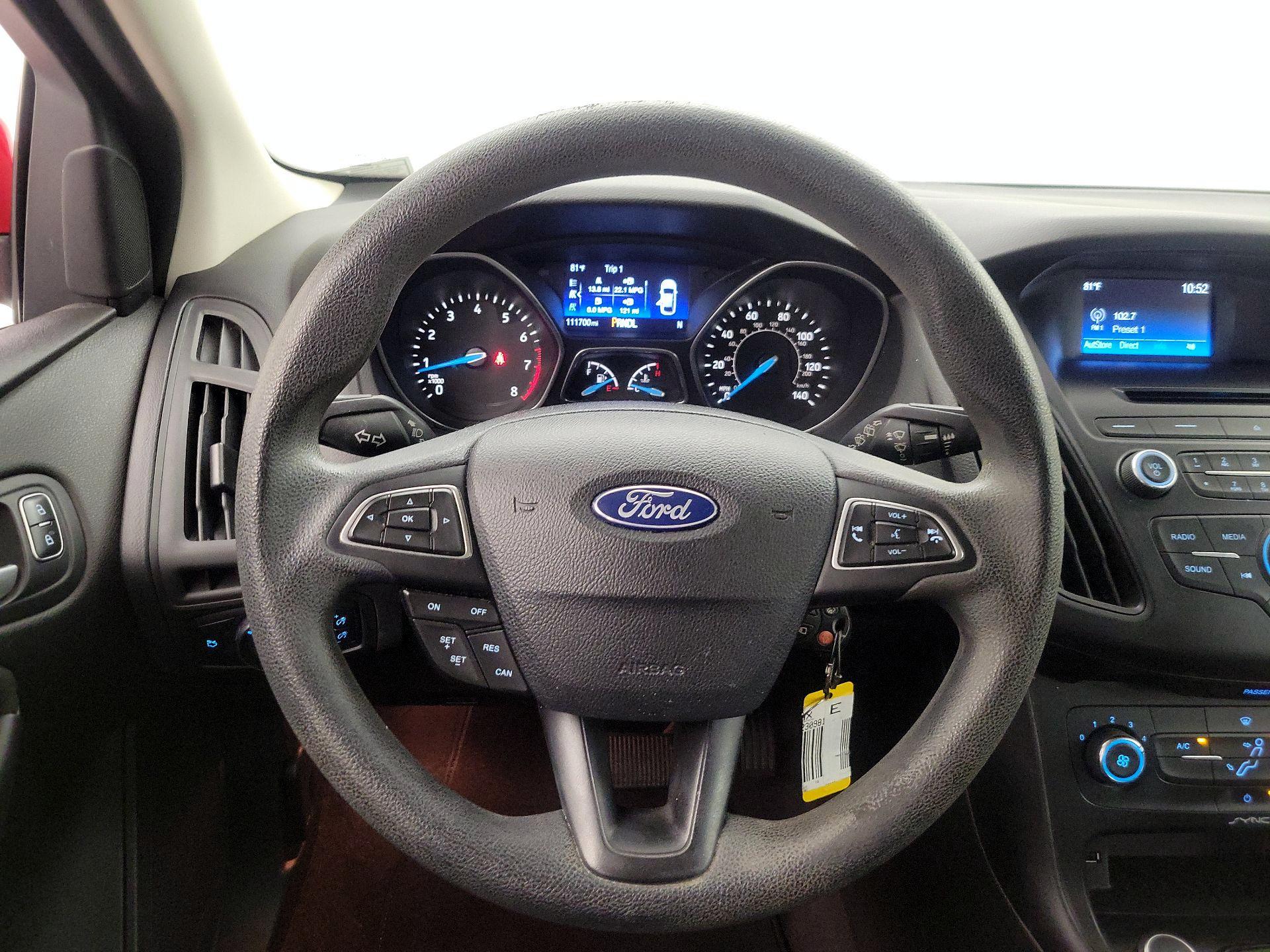 Thumbnail: 2016 Ford Focus - 10