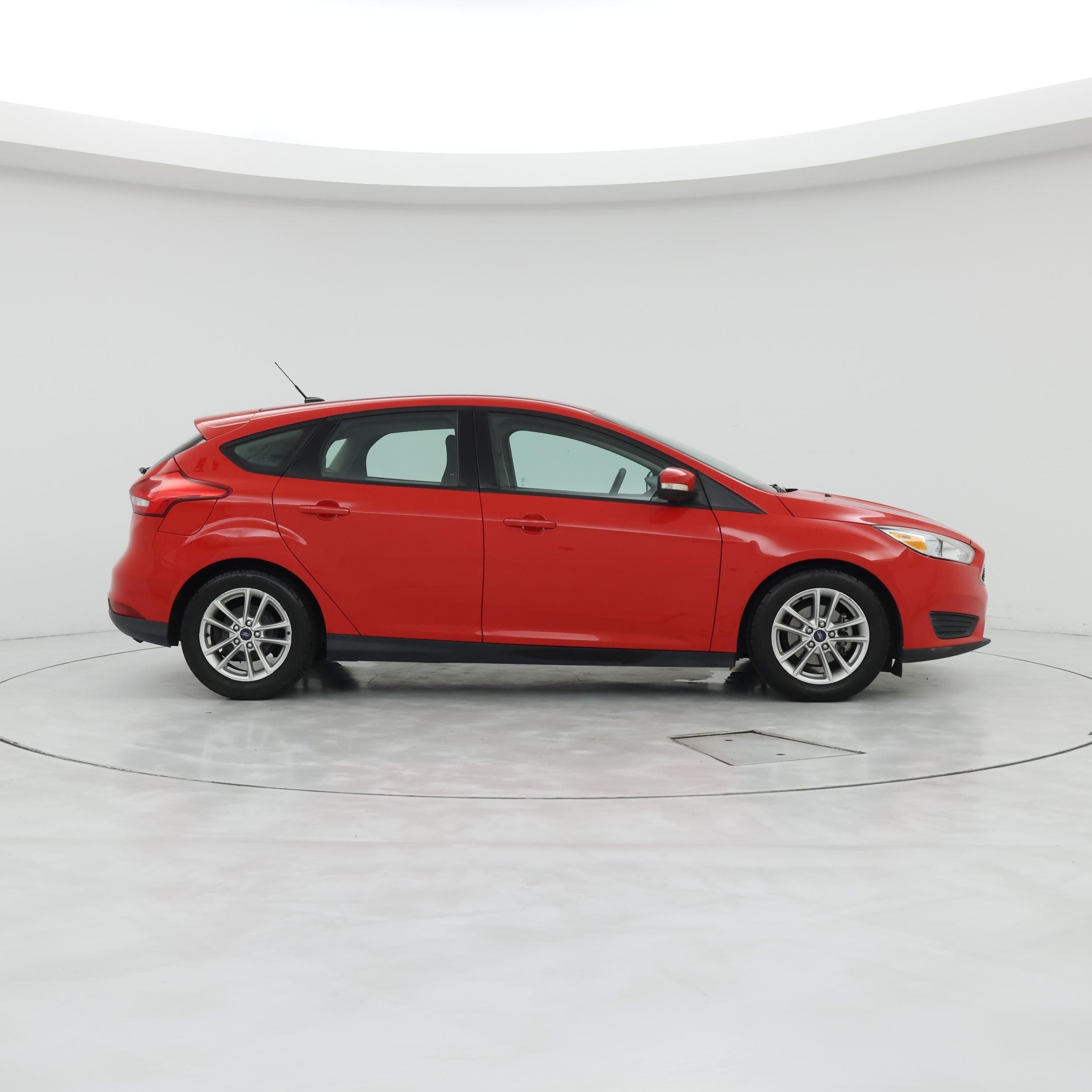 Thumbnail: 2016 Ford Focus - 7
