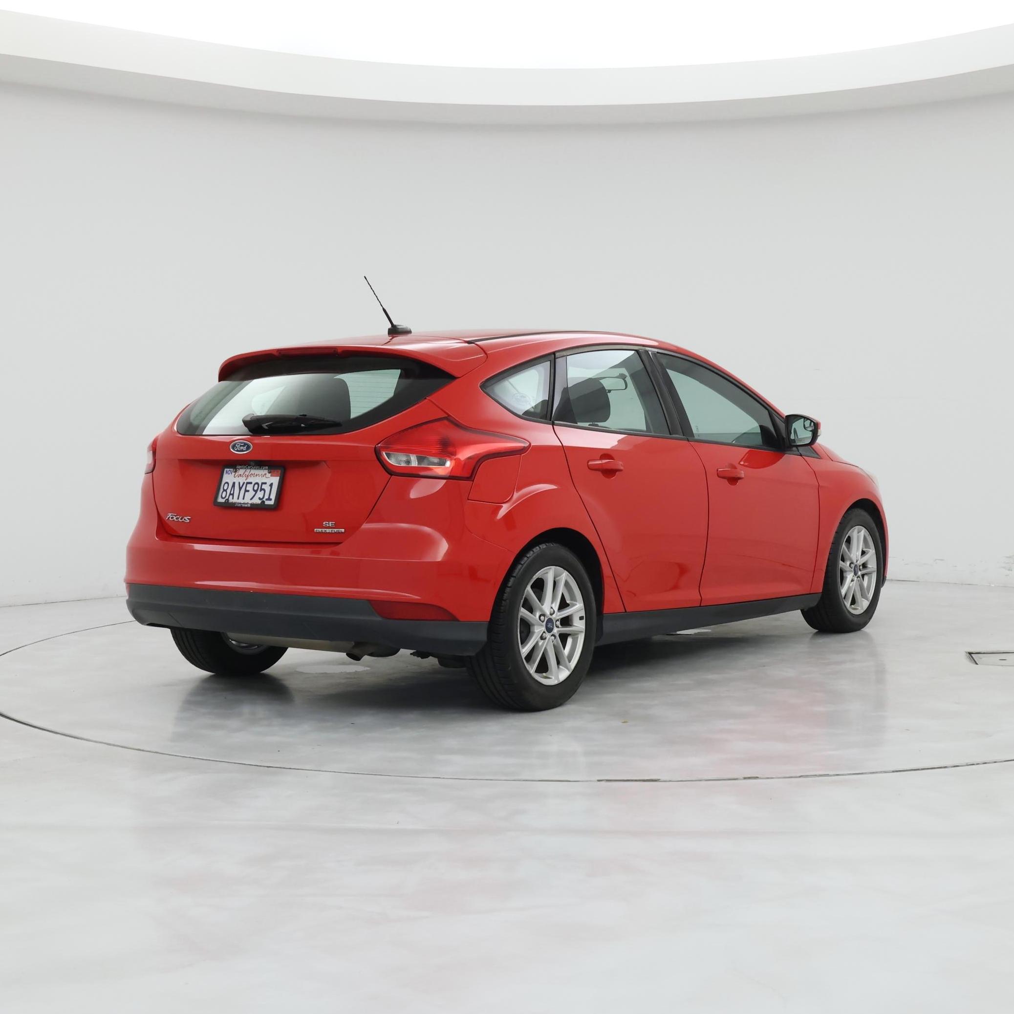 Thumbnail: 2016 Ford Focus - 8