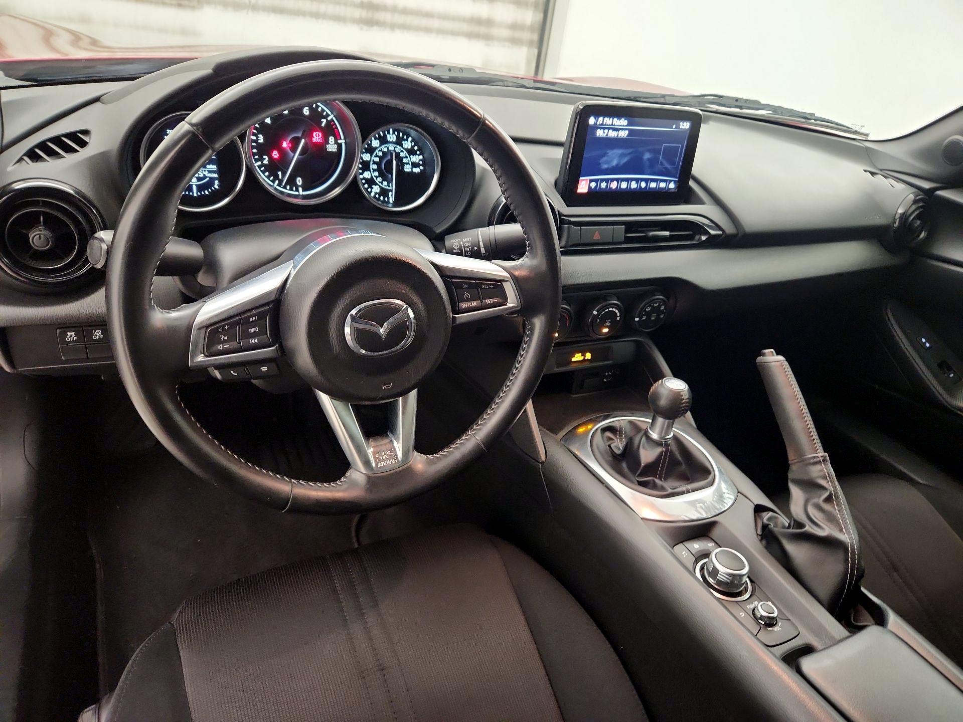 Thumbnail: 2021 Mazda MX-5 Miata - 9