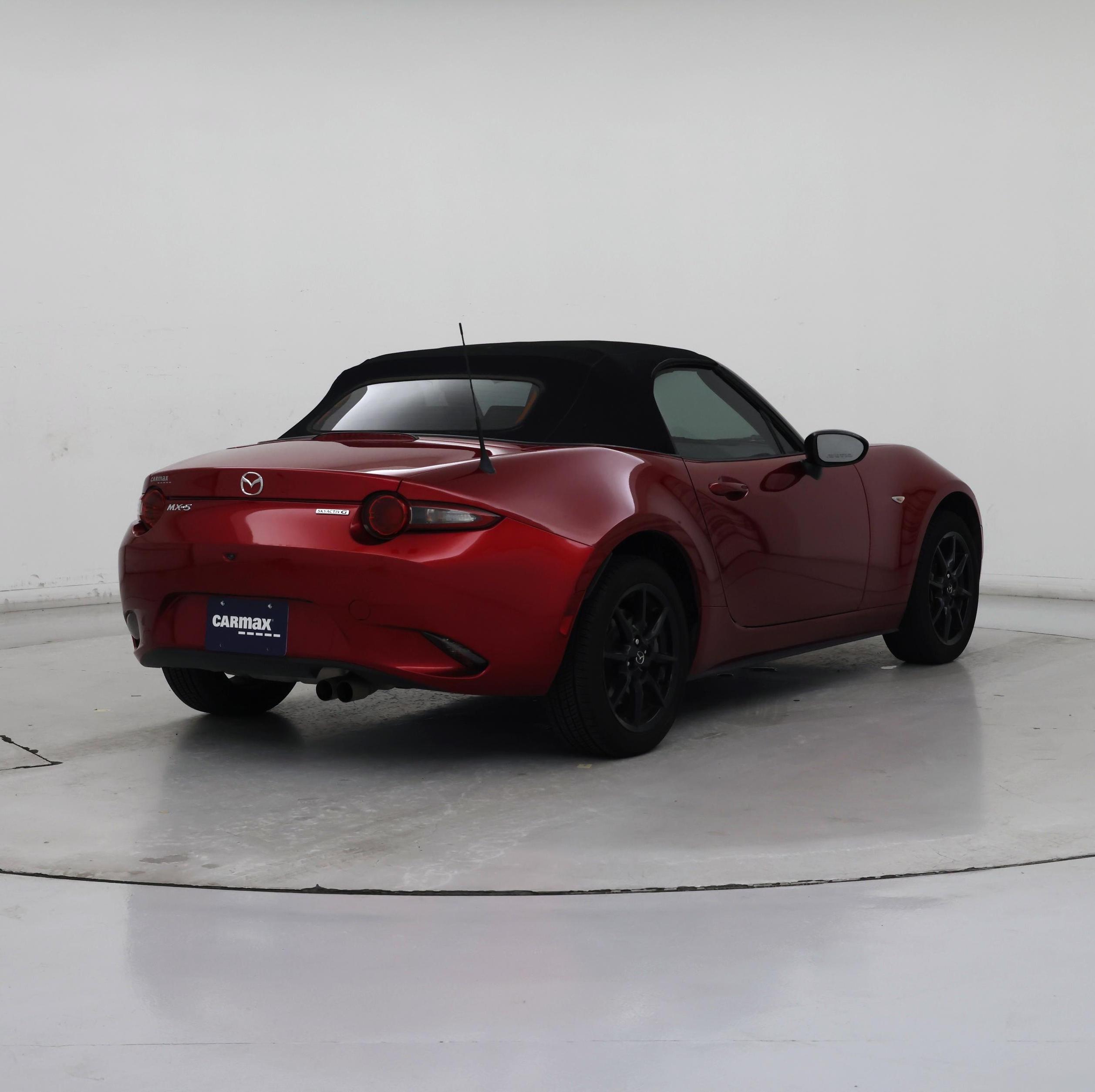 Thumbnail: 2021 Mazda MX-5 Miata - 8