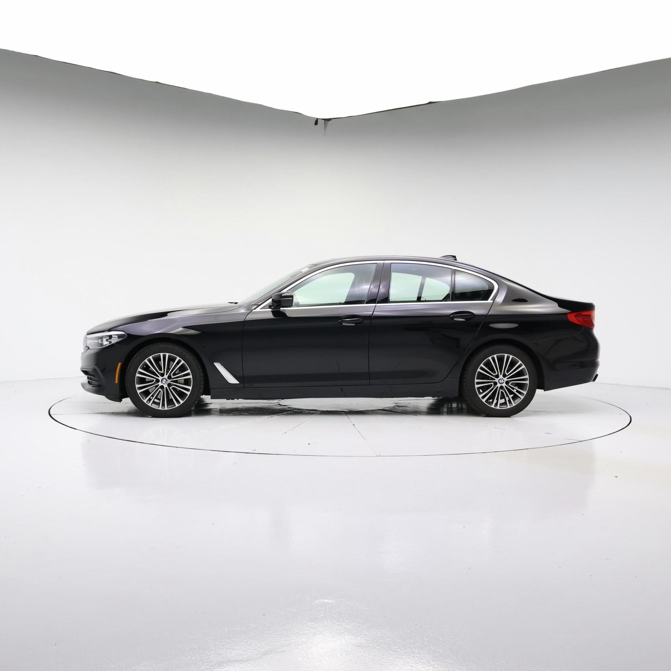 Thumbnail: 2019 BMW 5 Series - 3