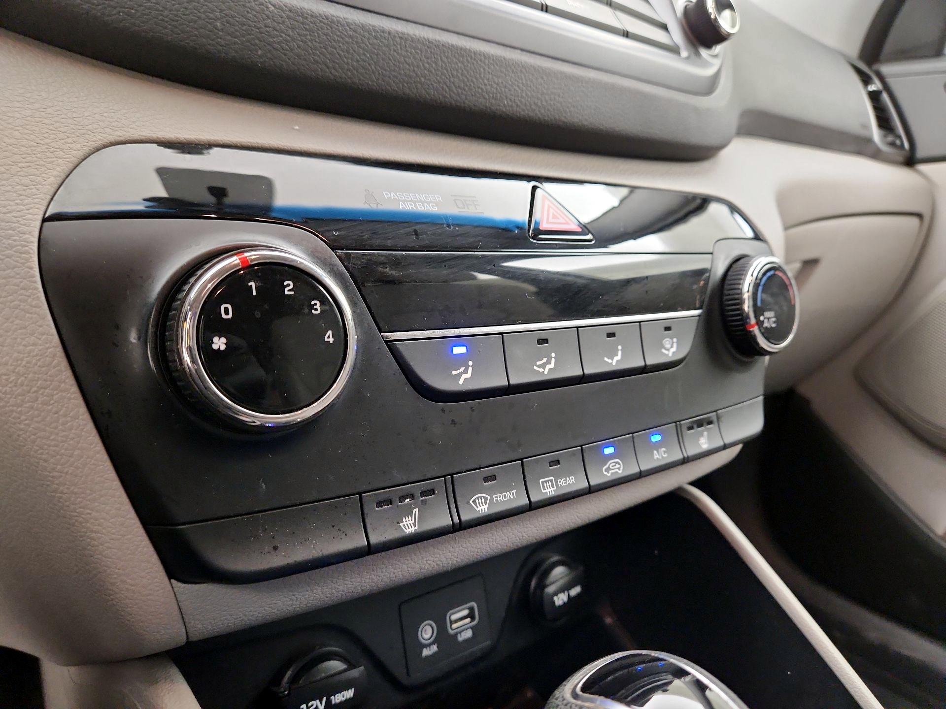 Thumbnail: 2018 Hyundai Tucson - 15