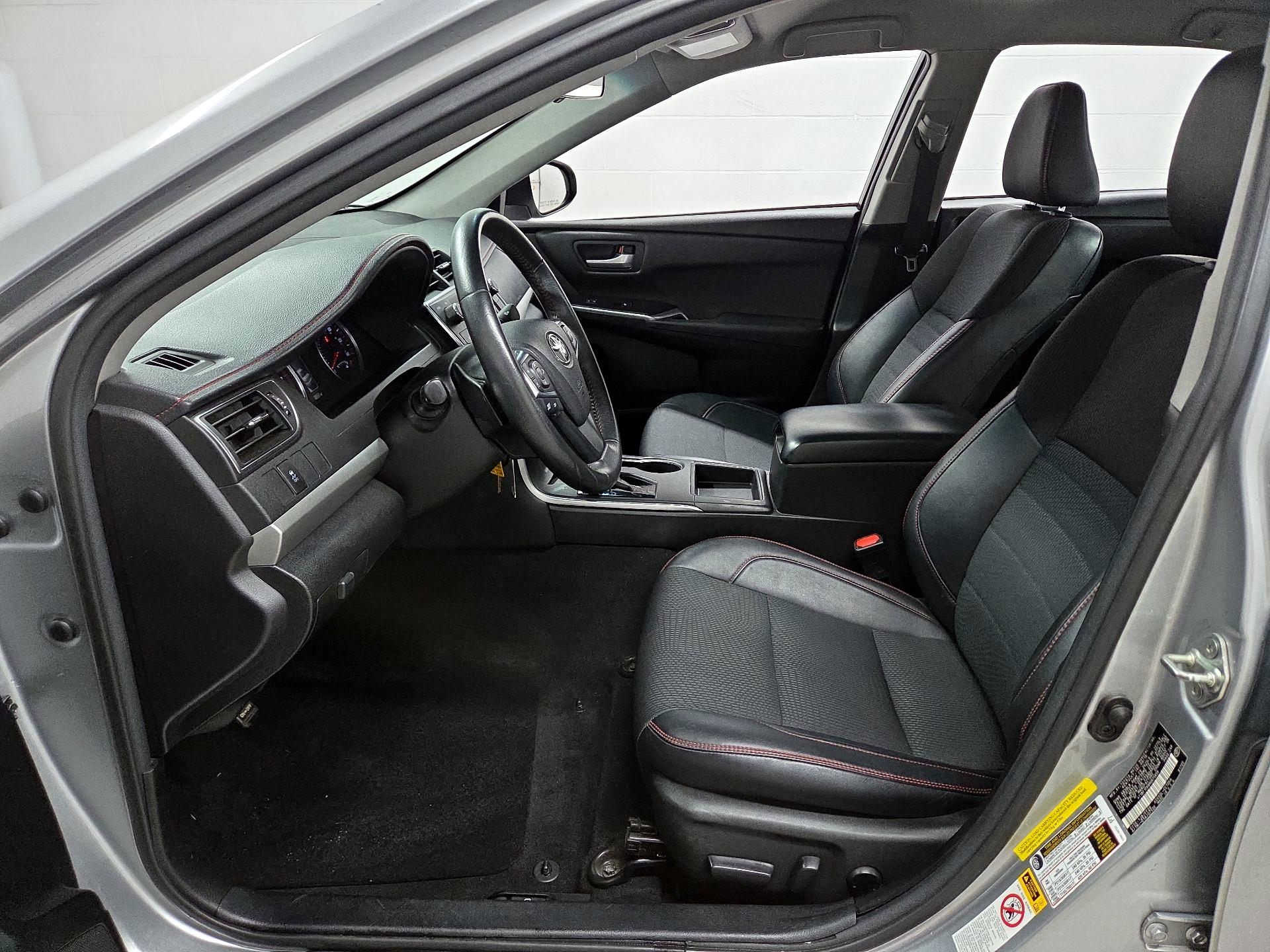 Thumbnail: 2017 Toyota Camry - 11