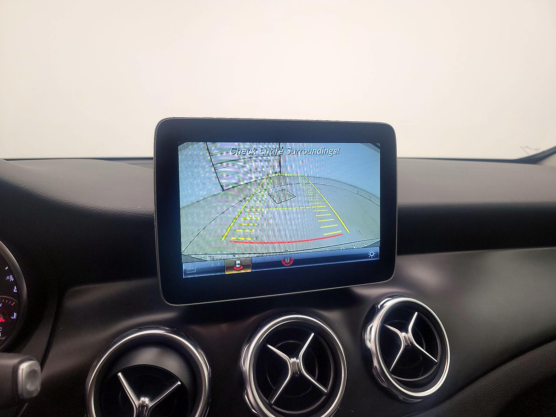Thumbnail: 2020 Mercedes-Benz GLA - 12