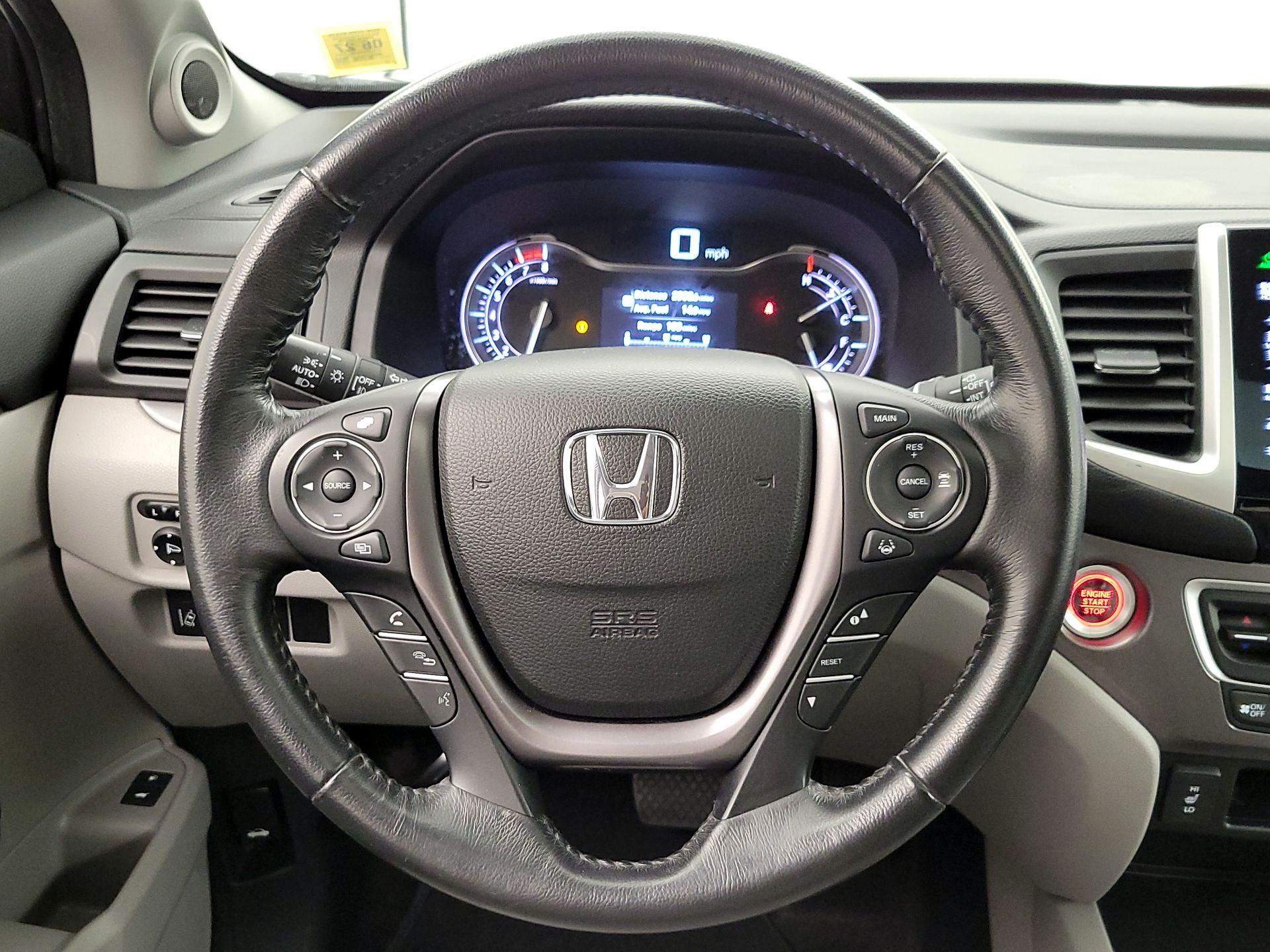 Thumbnail: 2016 Honda Pilot - 10