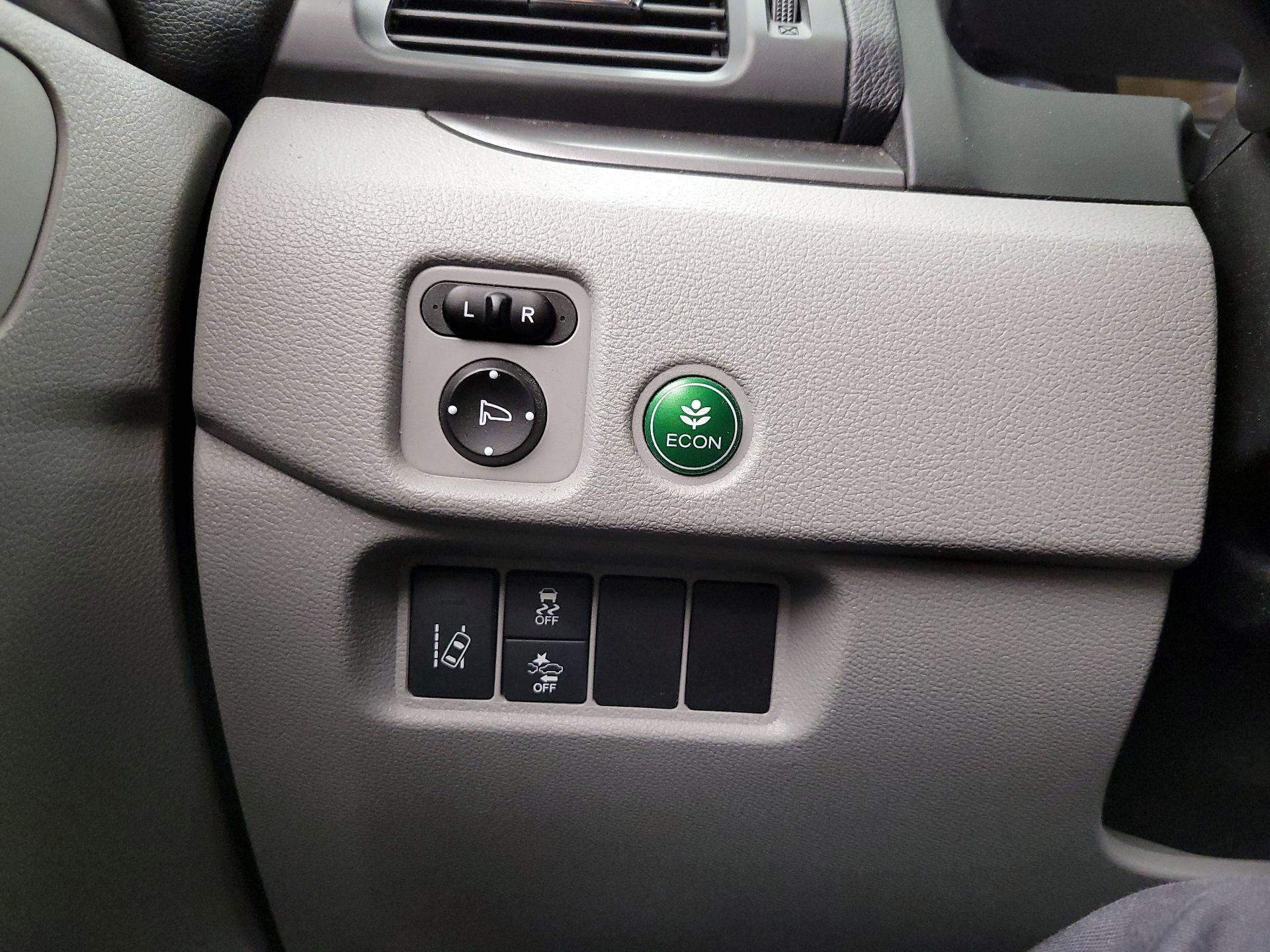 Thumbnail: 2016 Honda Pilot - 13