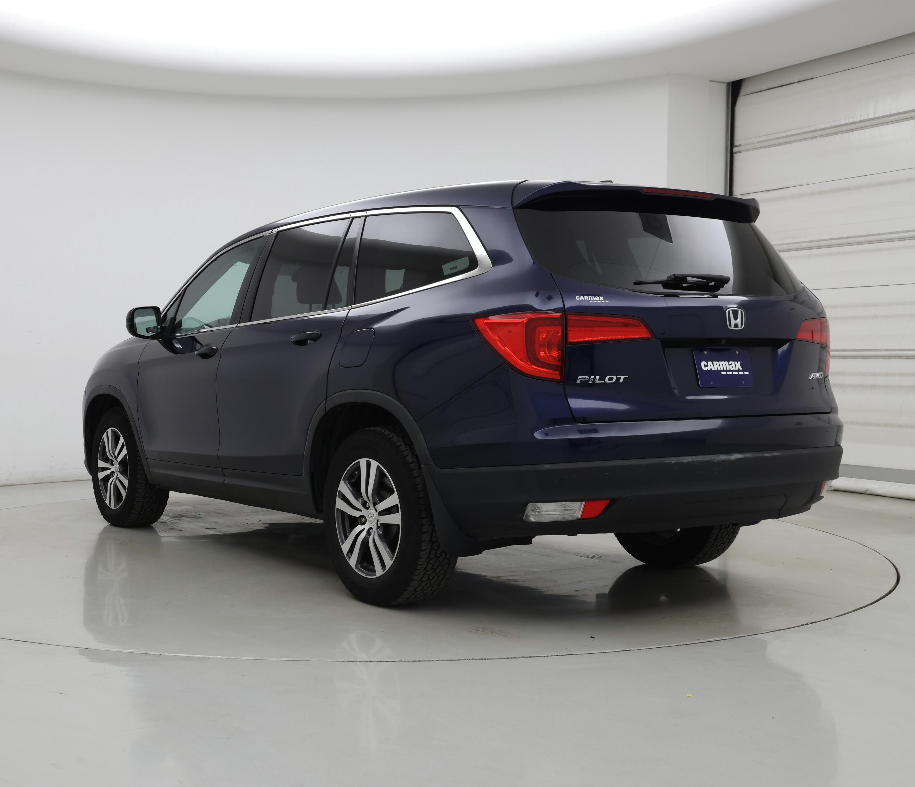 Thumbnail: 2016 Honda Pilot - 2