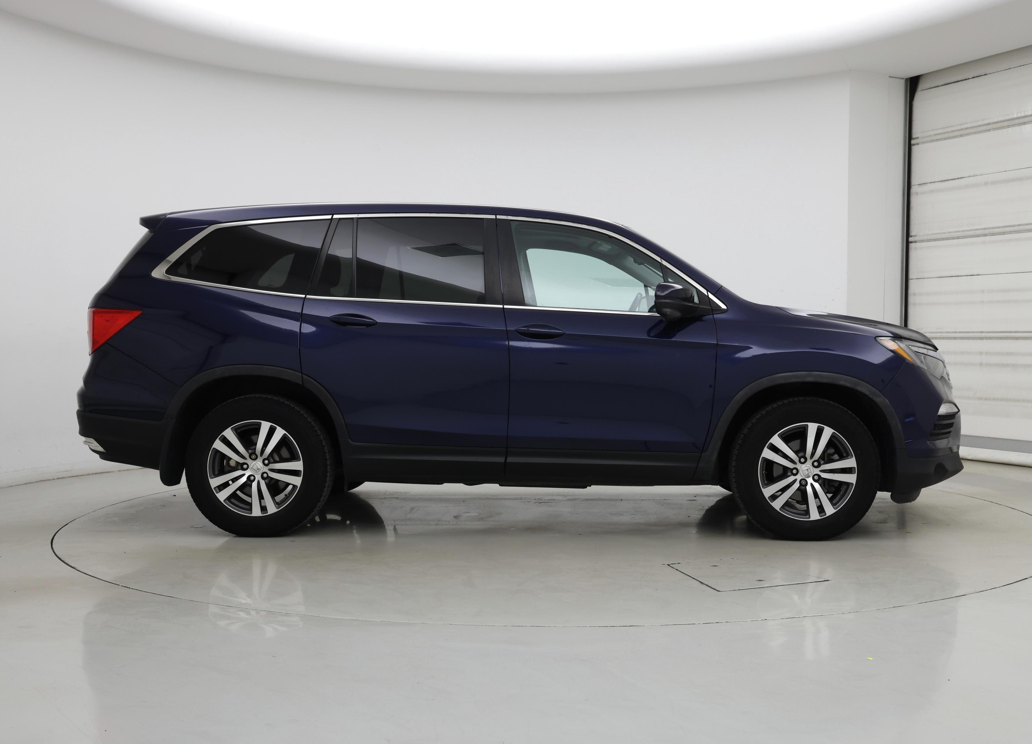 Thumbnail: 2016 Honda Pilot - 7