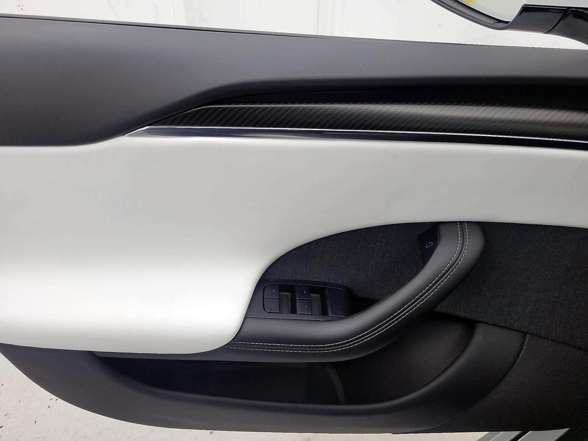 Thumbnail: 2022 Tesla Model S - 12