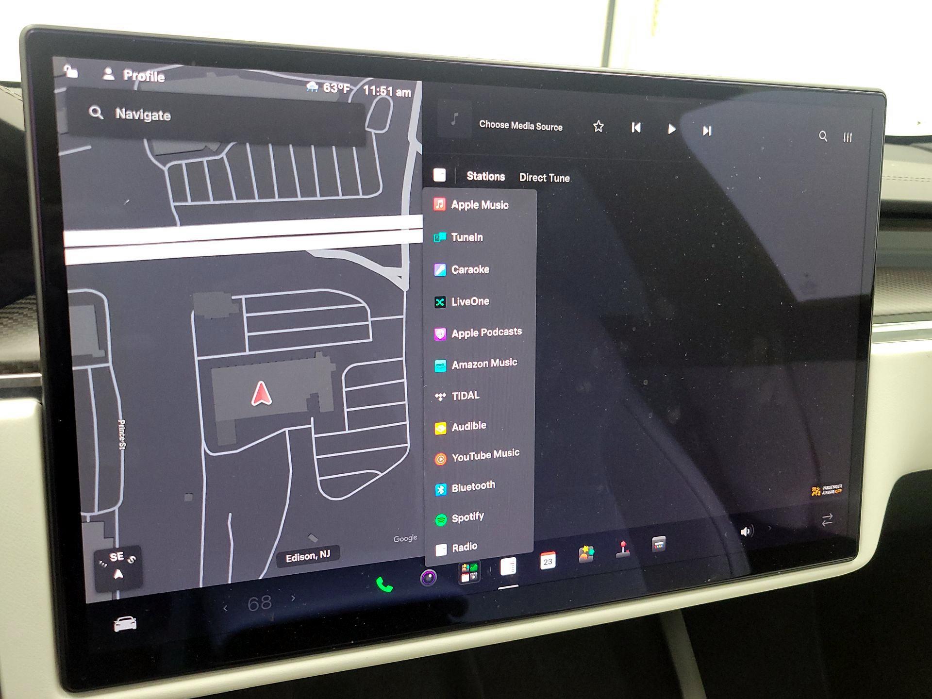 Thumbnail: 2022 Tesla Model S - 15