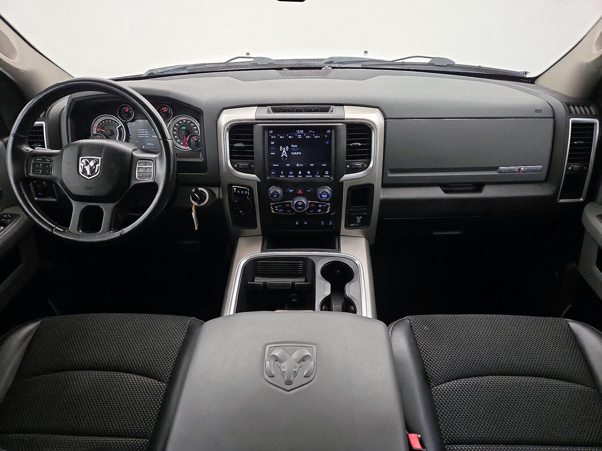 Thumbnail: 2019 RAM 1500 Classic - 9