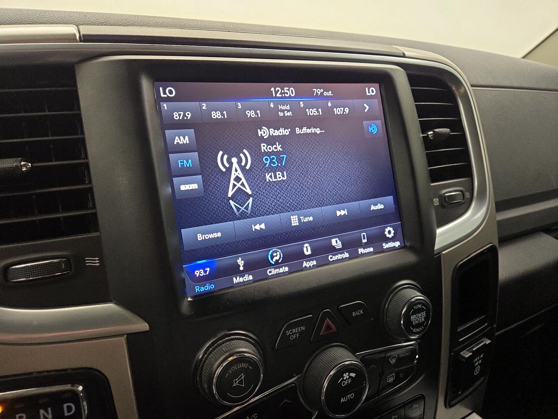 Thumbnail: 2019 RAM 1500 Classic - 15