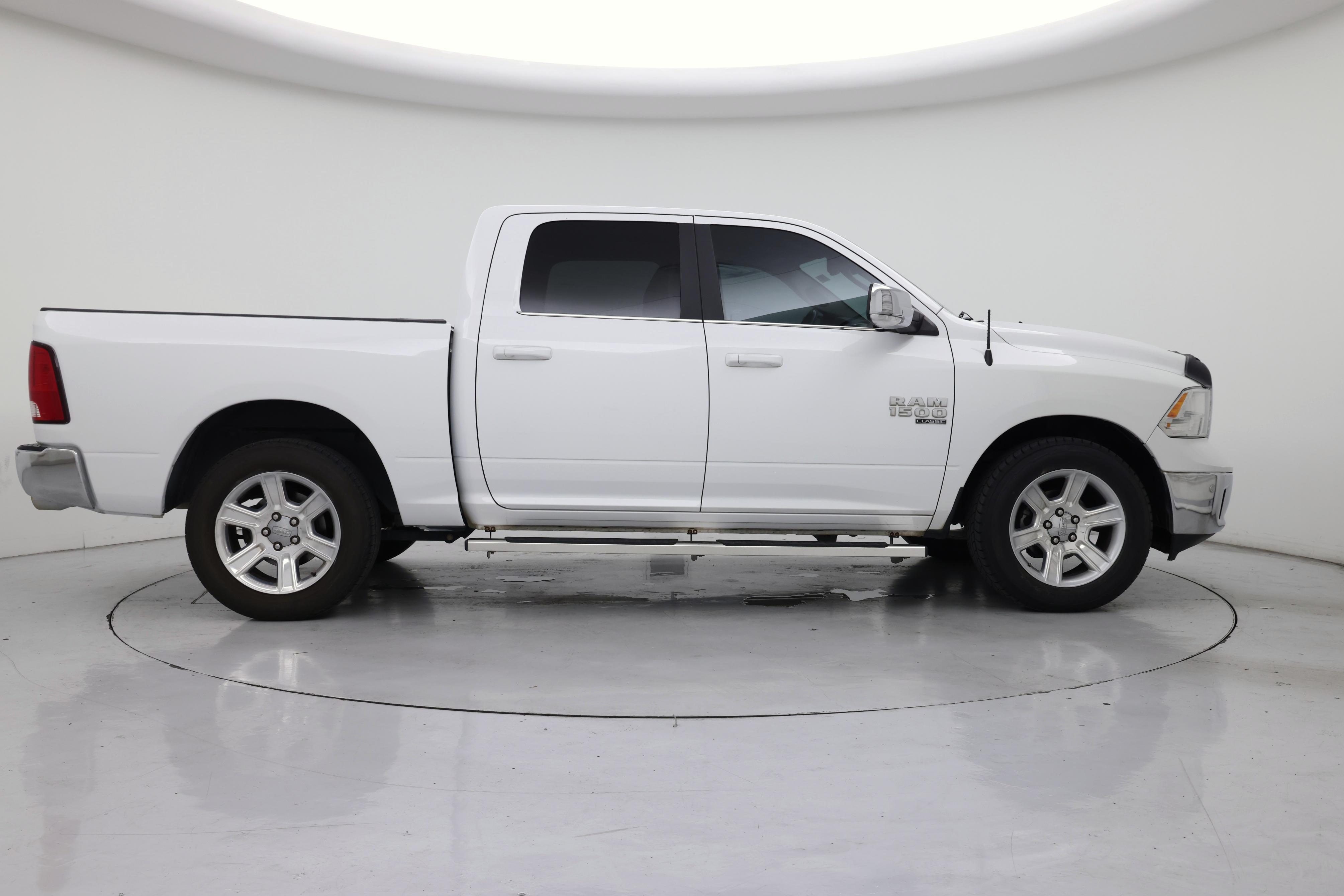 Thumbnail: 2019 RAM 1500 Classic - 7