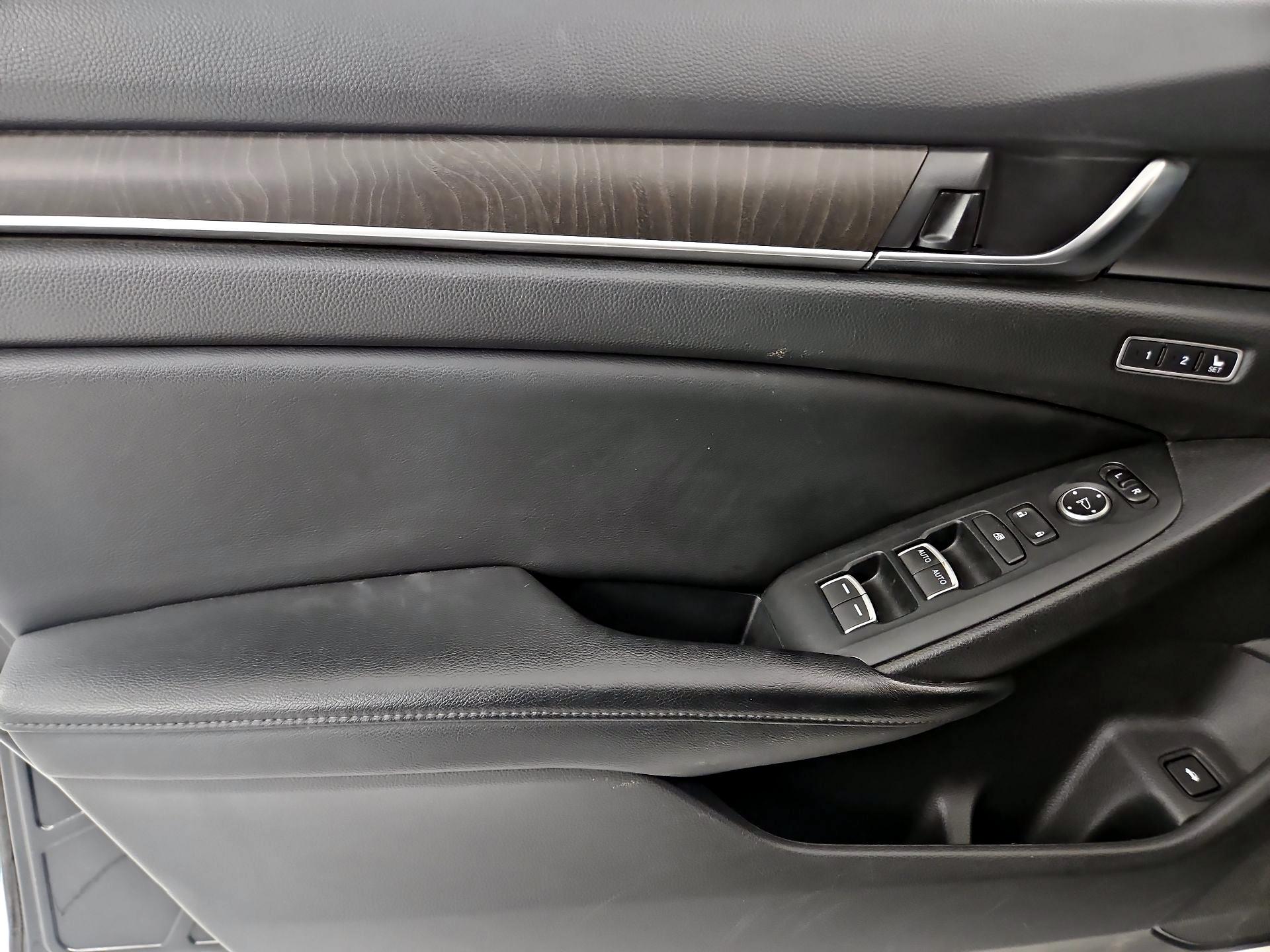 Thumbnail: 2018 Honda Accord - 10