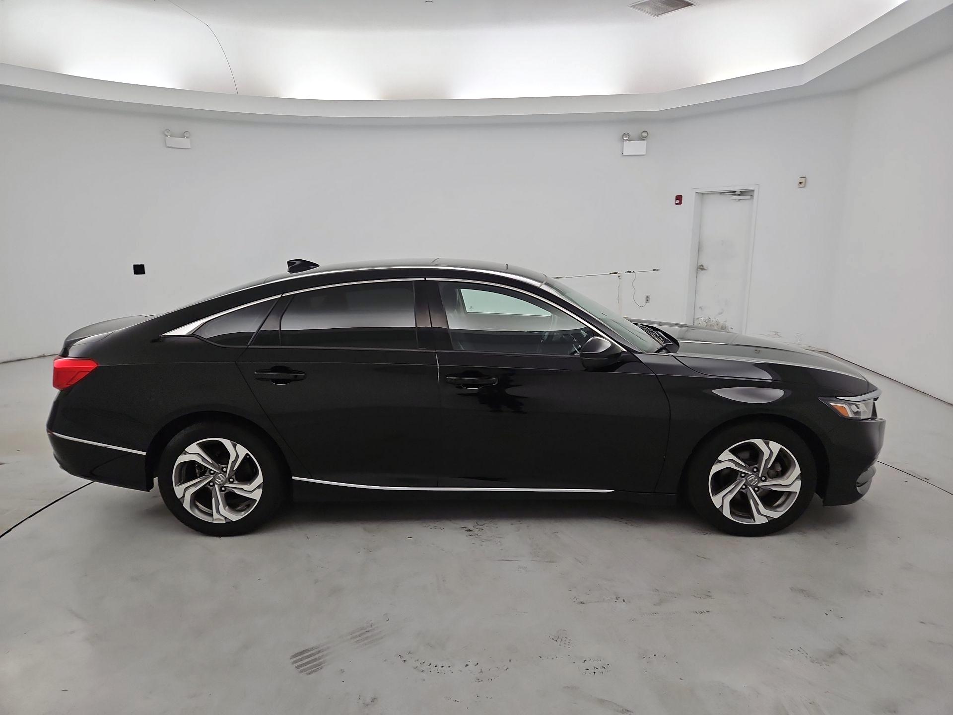 Thumbnail: 2018 Honda Accord - 4