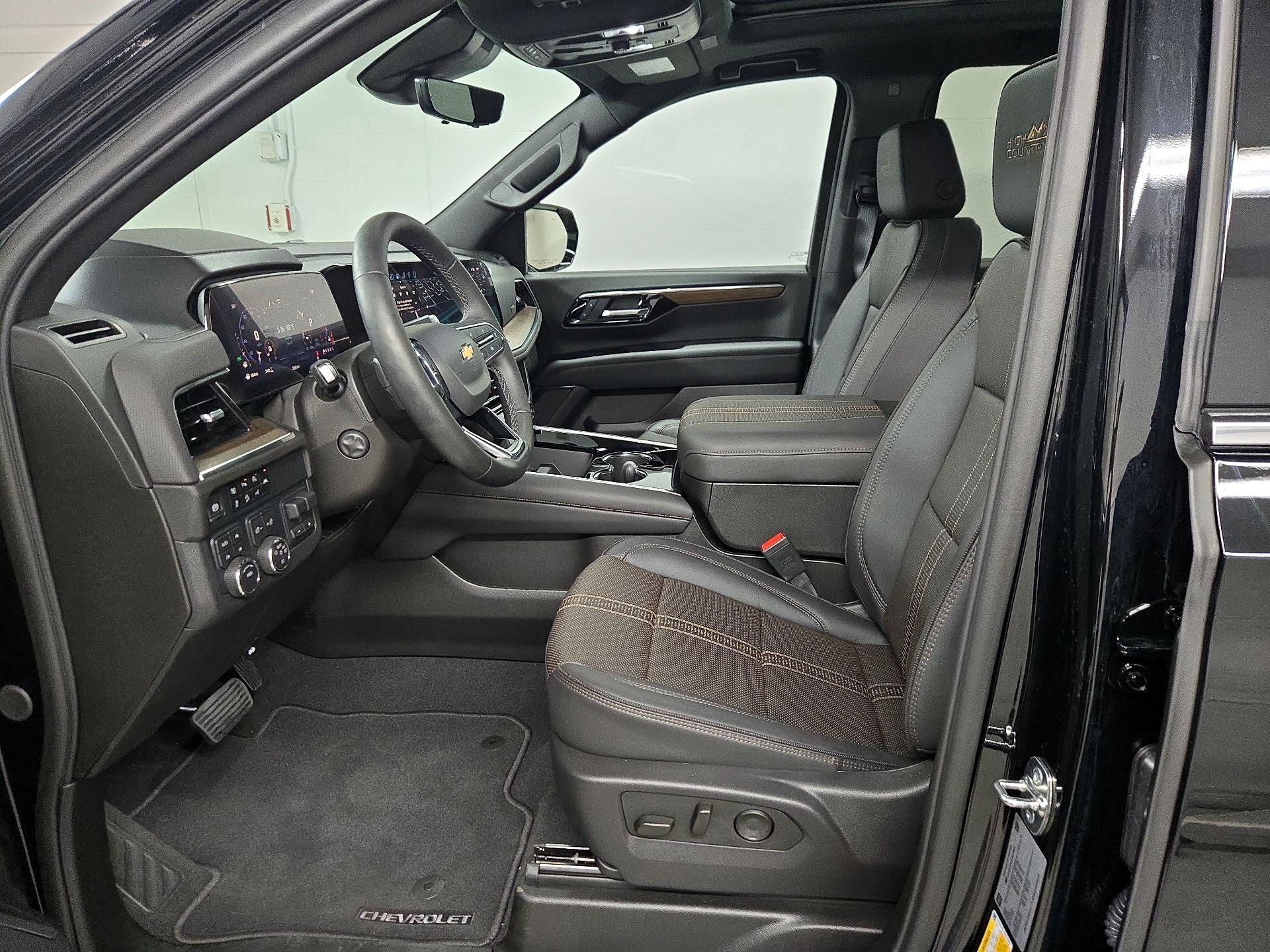 Thumbnail: 2025 Chevrolet Suburban - 11
