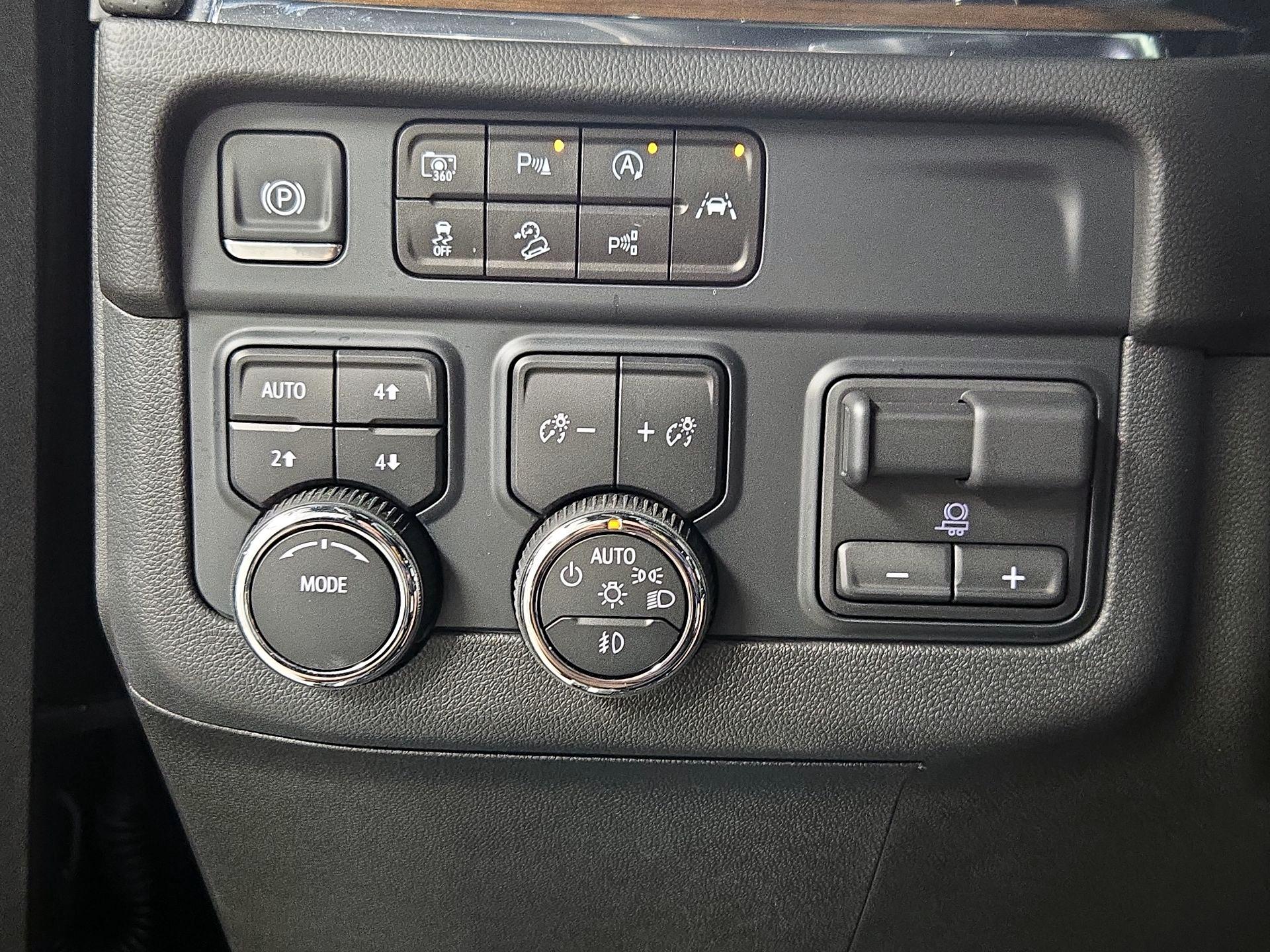 Thumbnail: 2025 Chevrolet Suburban - 13