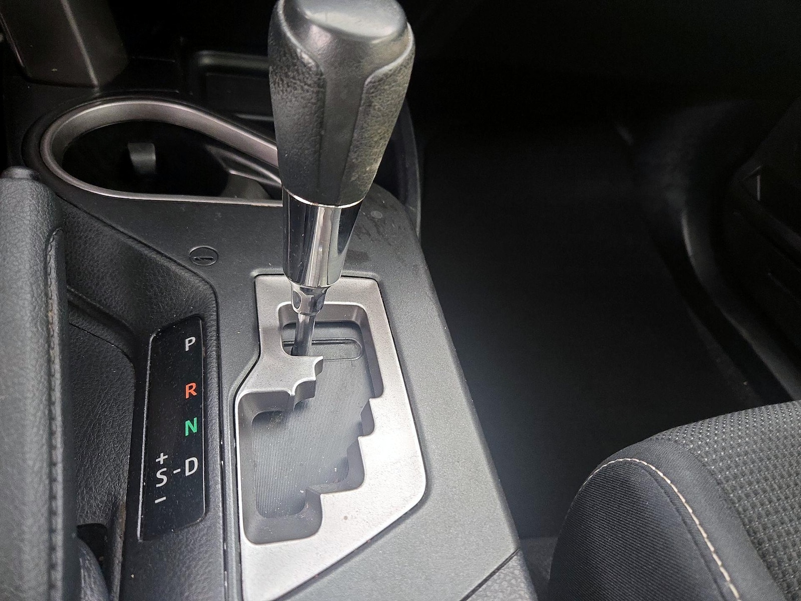 2017 Toyota RAV4 XLE - Photo 18