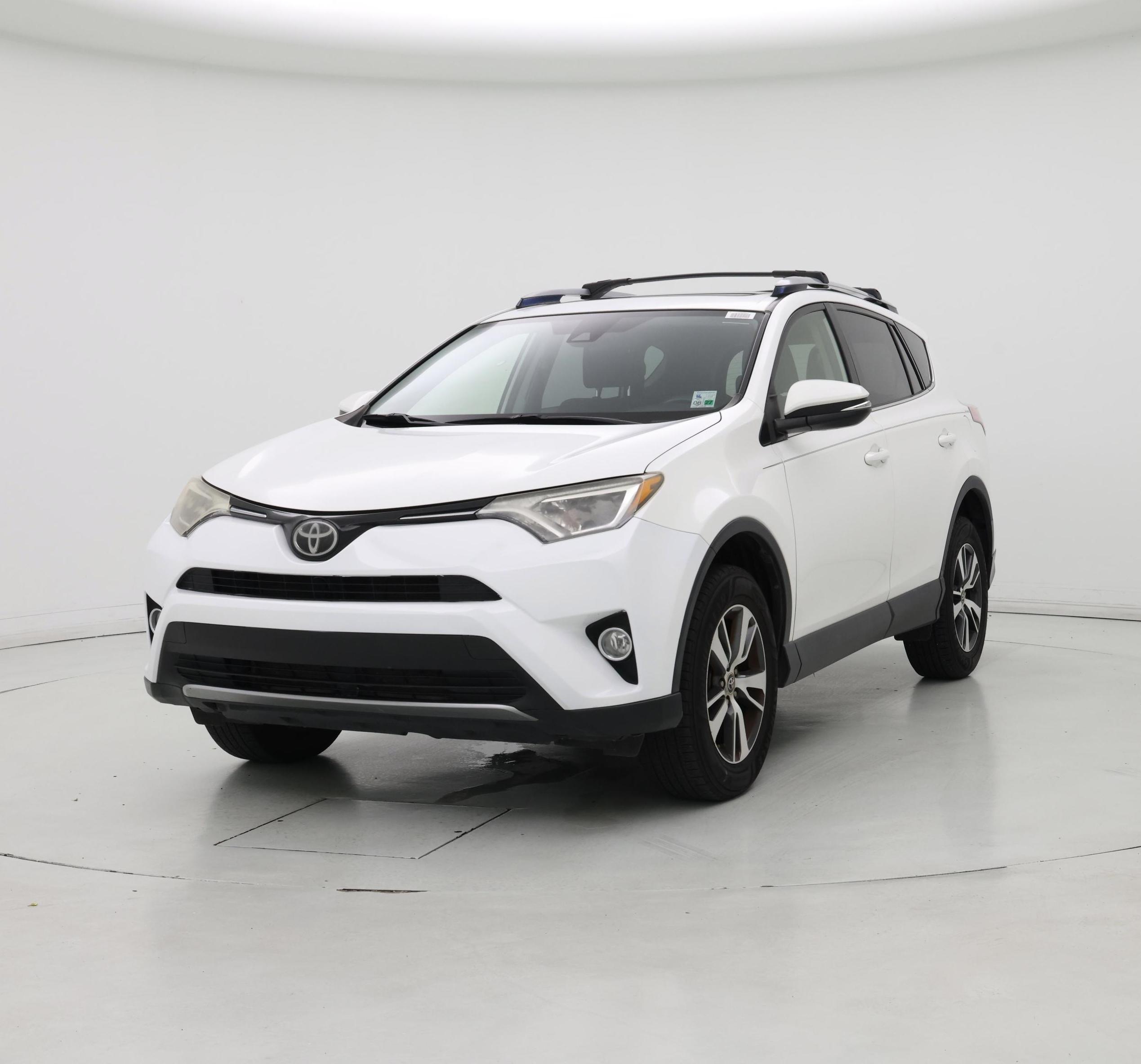Thumbnail: 2017 Toyota RAV4 - 4
