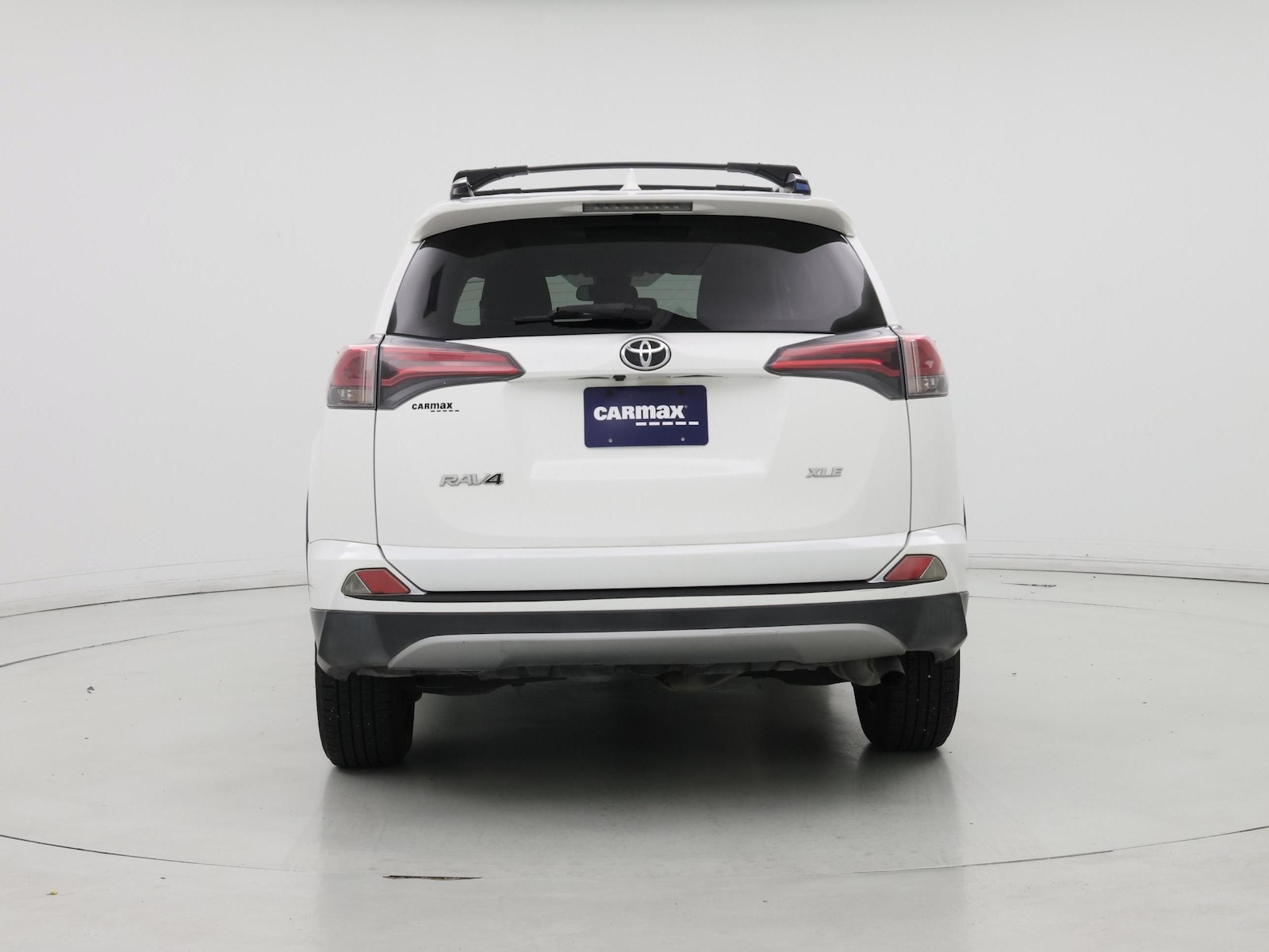 2017 Toyota RAV4 XLE - Photo 7