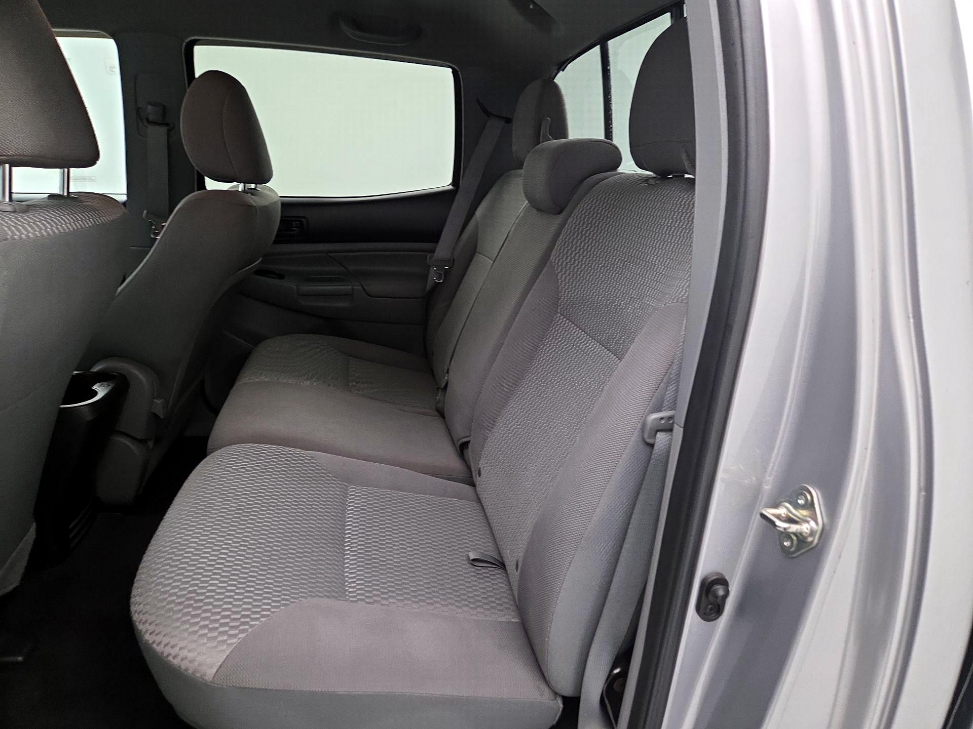 Thumbnail: 2015 Toyota Tacoma - 19