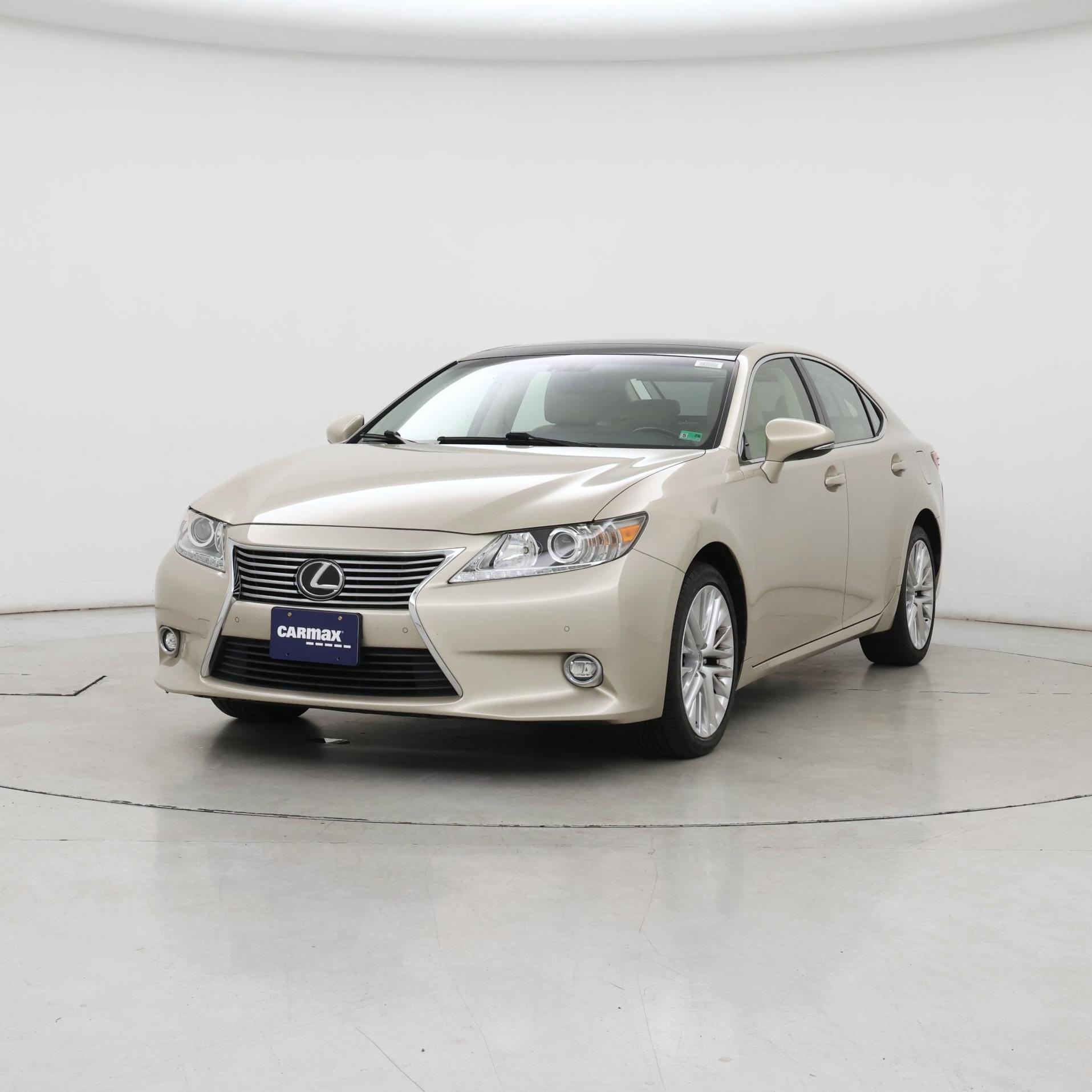 Thumbnail: 2015 Lexus ES - 4