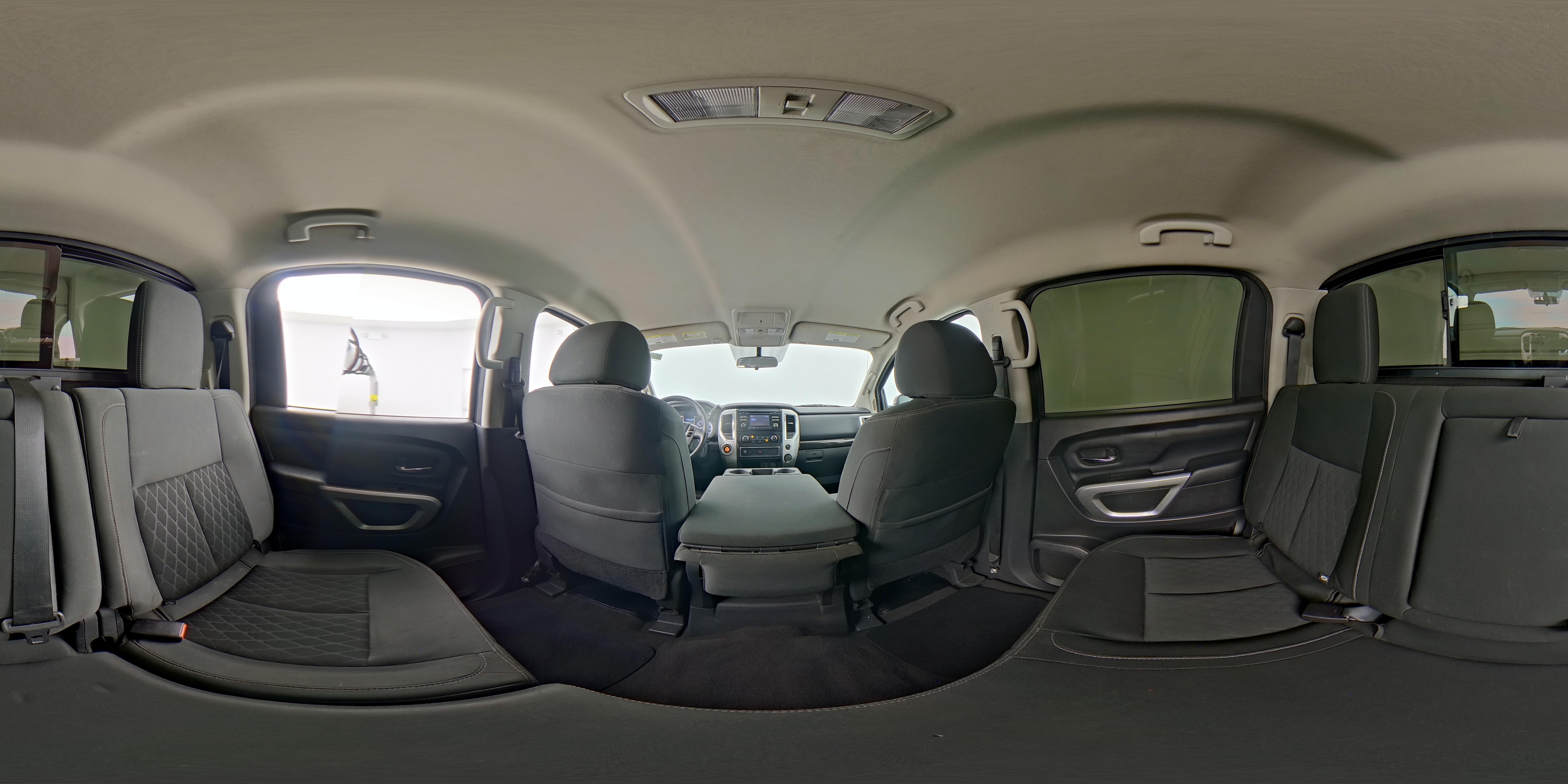2017 Nissan Titan SV - Photo 24