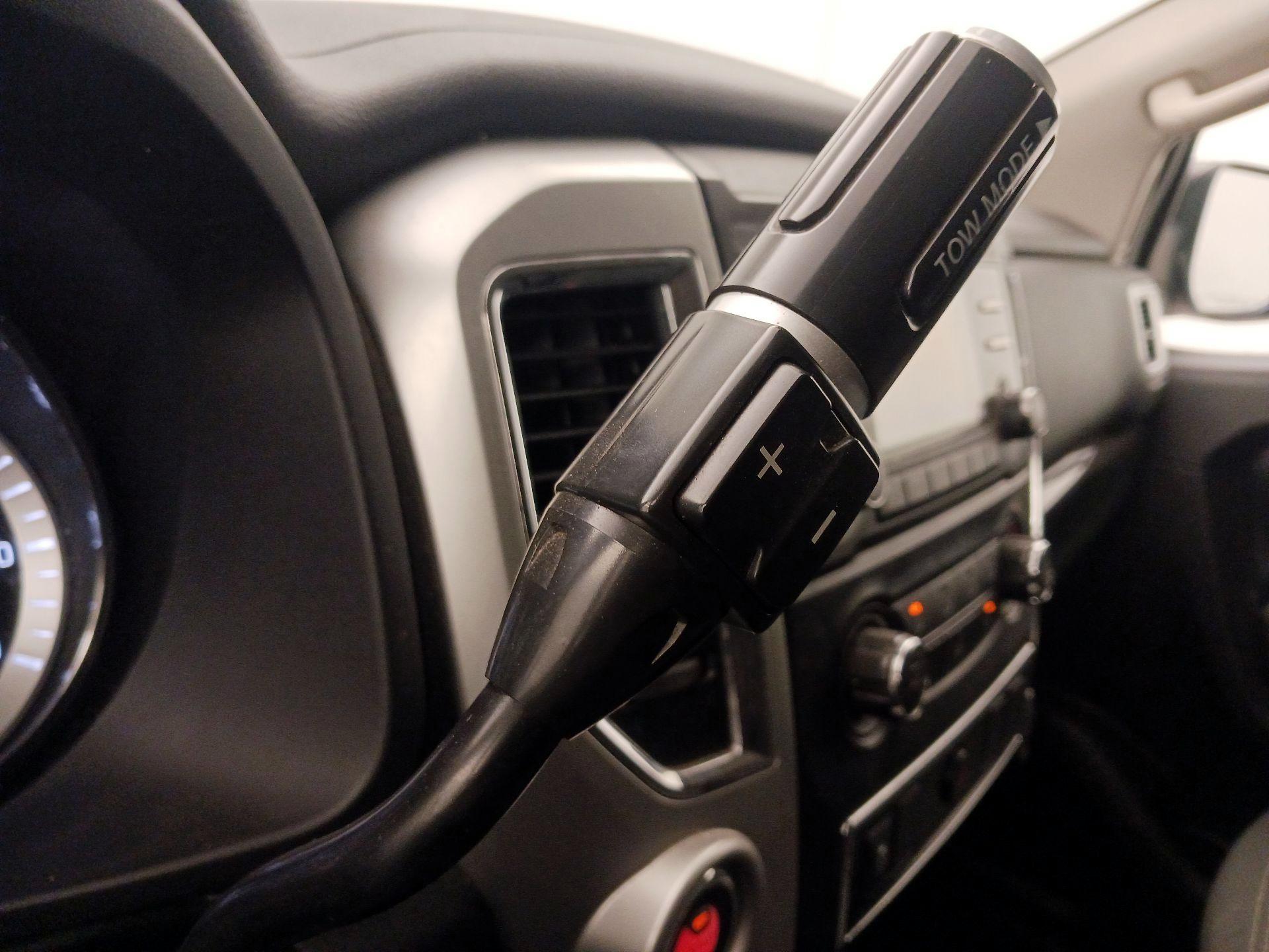 Thumbnail: 2017 Nissan Titan - 16