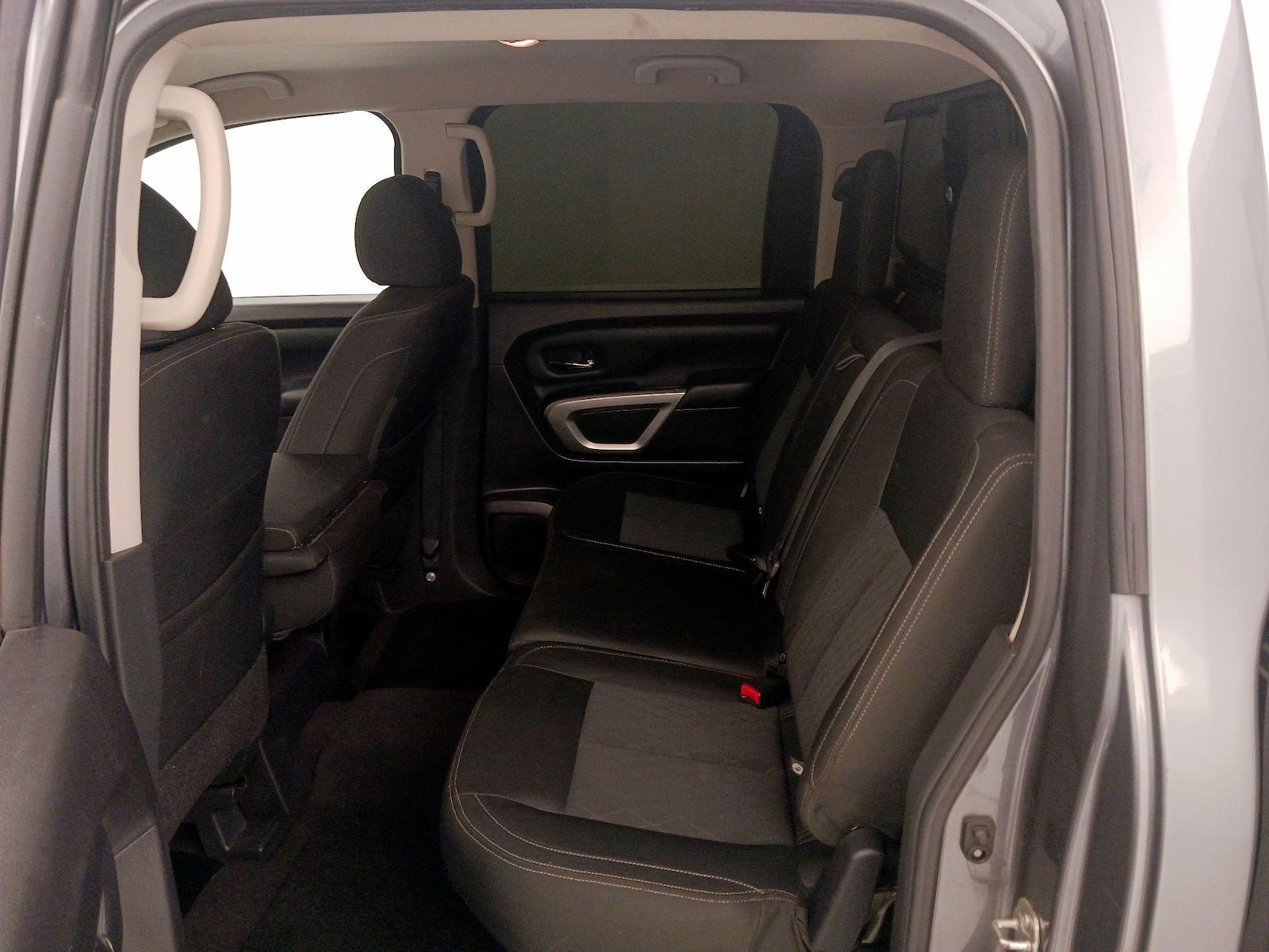 2017 Nissan Titan SV - Photo 19
