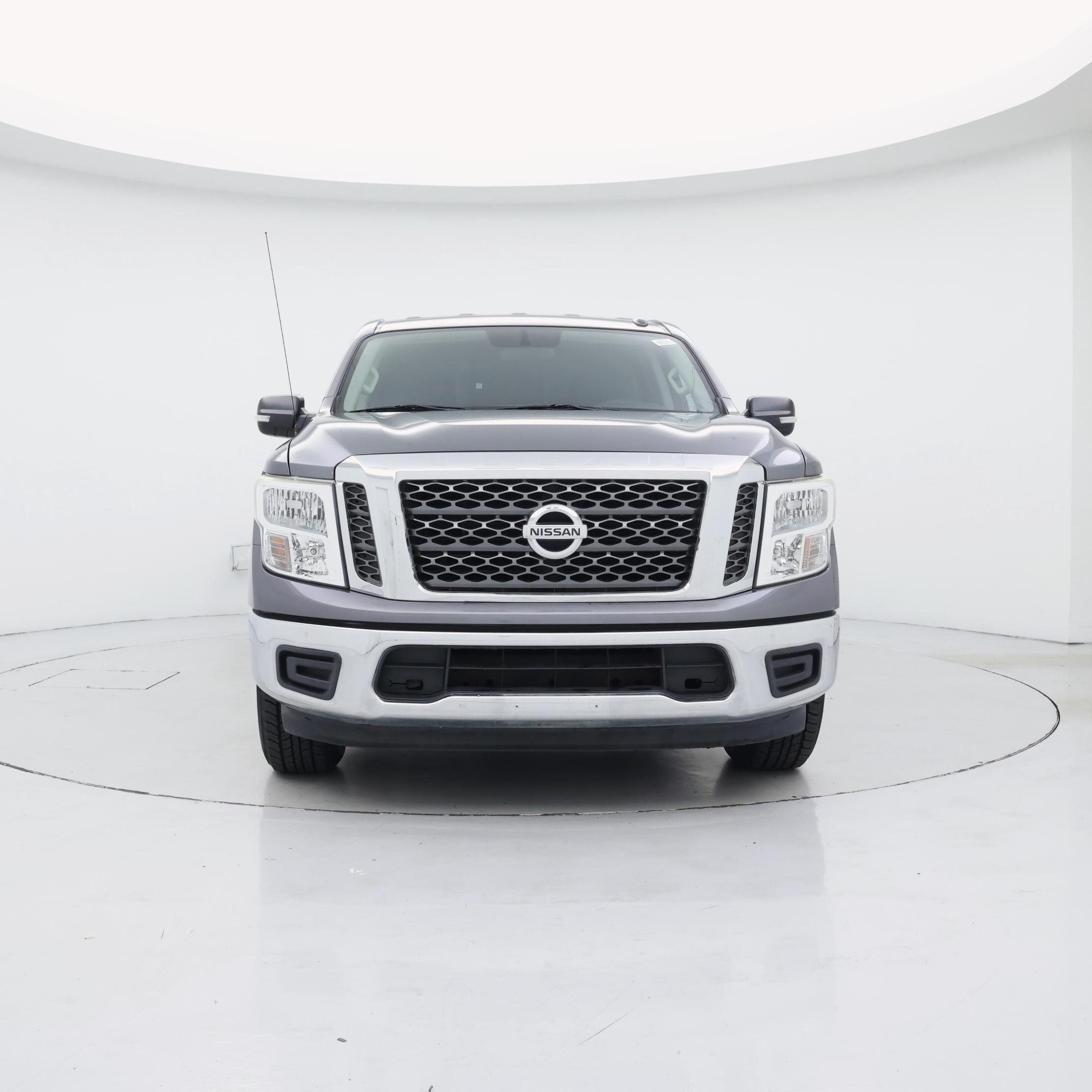 Thumbnail: 2017 Nissan Titan - 5