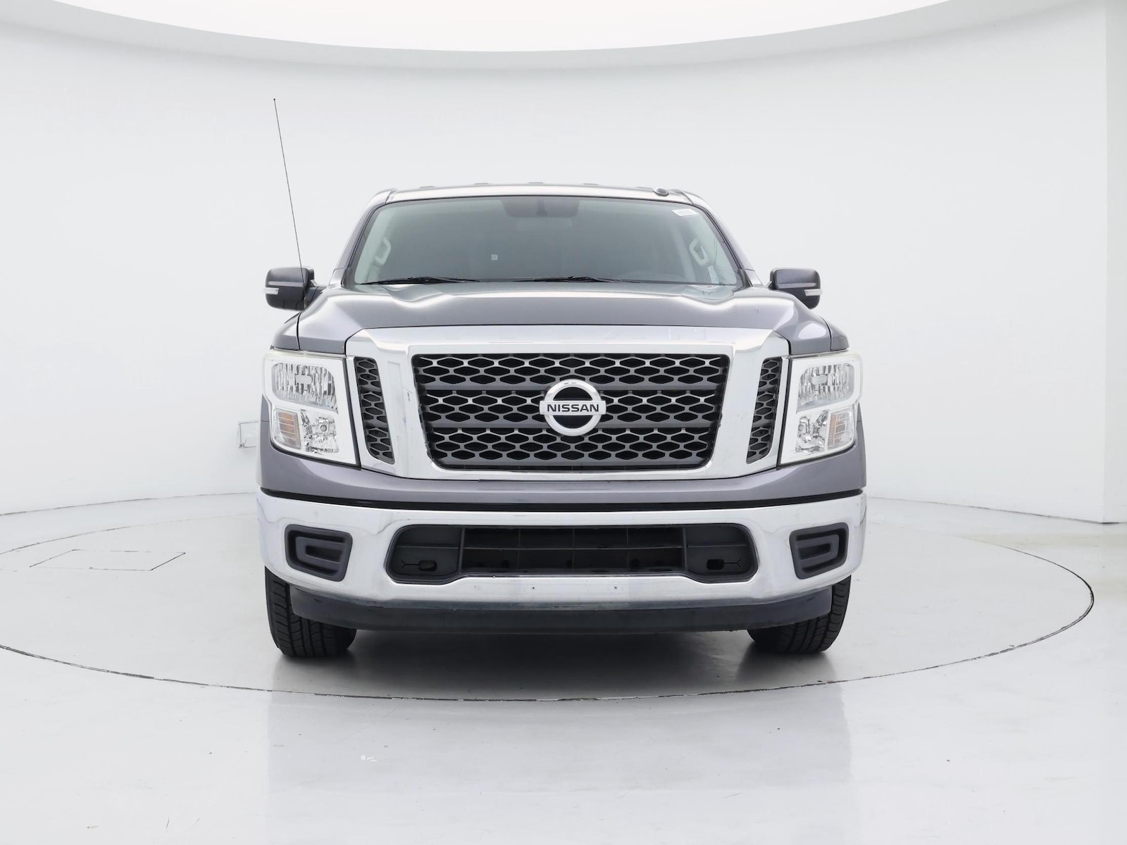 2017 Nissan Titan SV - Photo 6