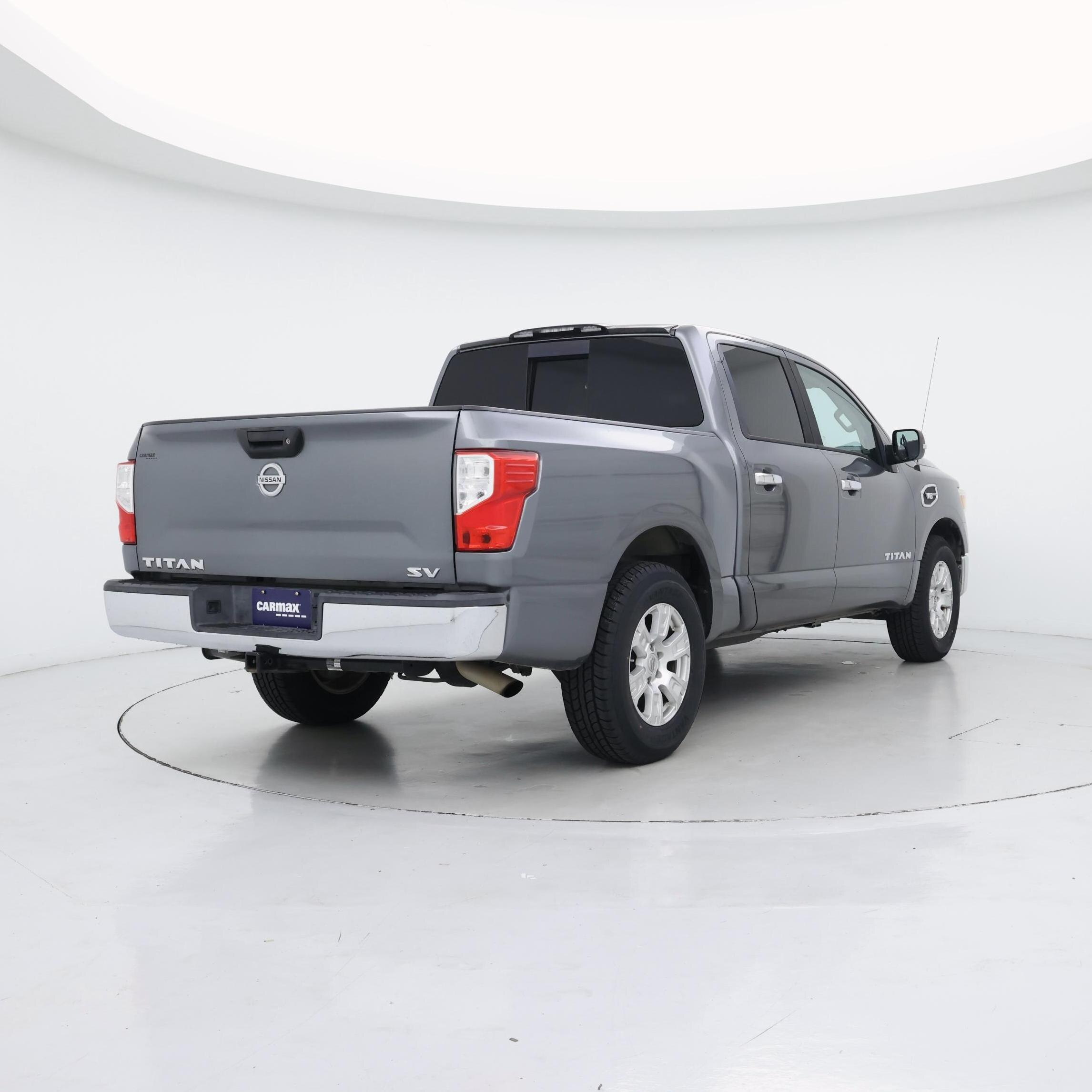 Thumbnail: 2017 Nissan Titan - 8