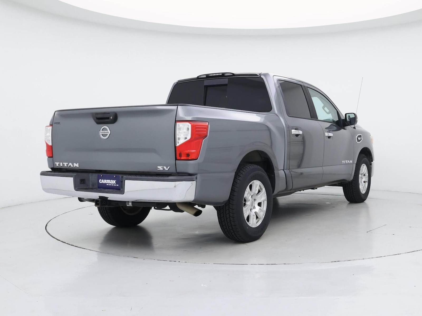 2017 Nissan Titan SV - Photo 9